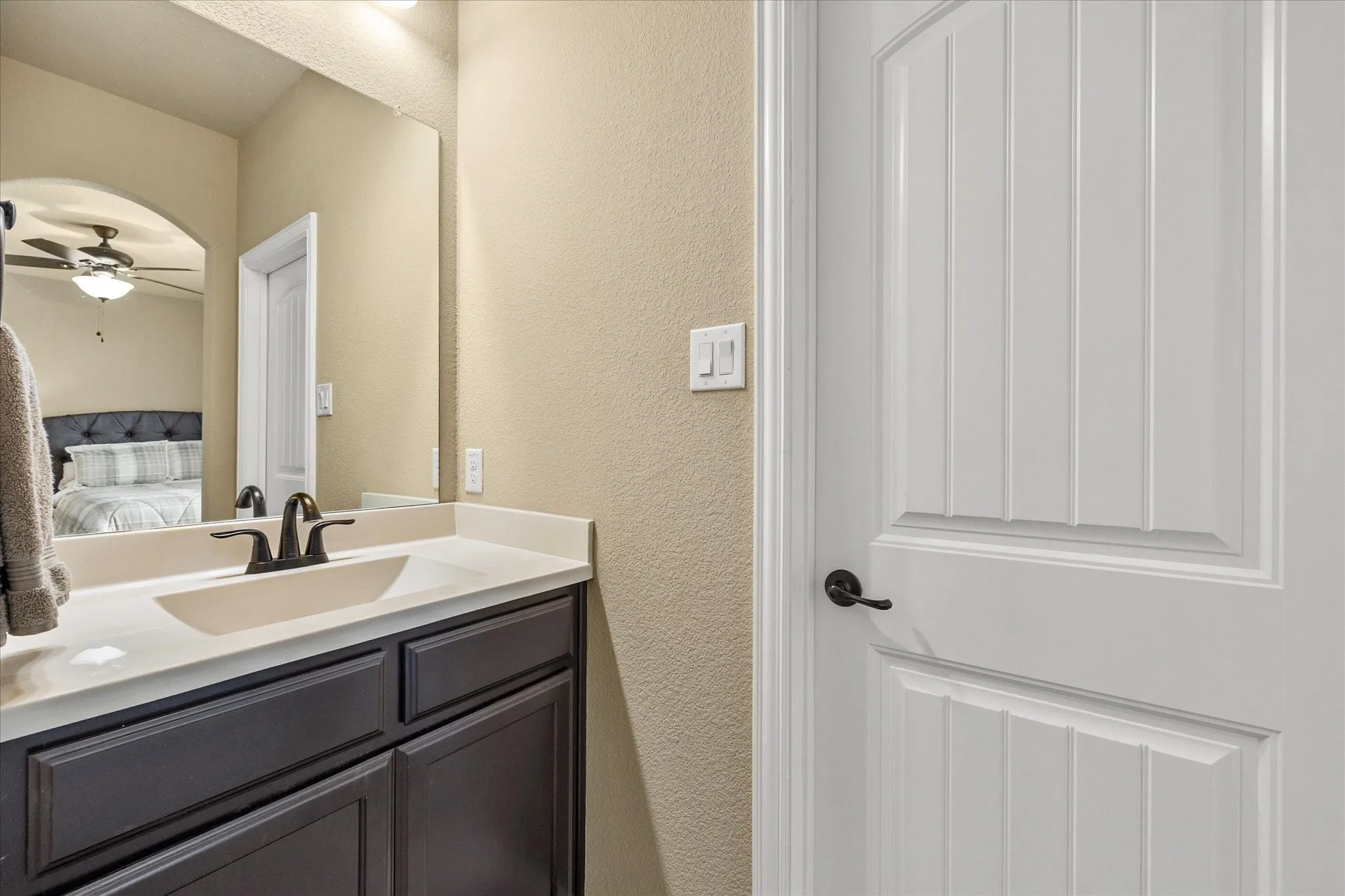 Jack and Jill vanity opening onto walk in closet