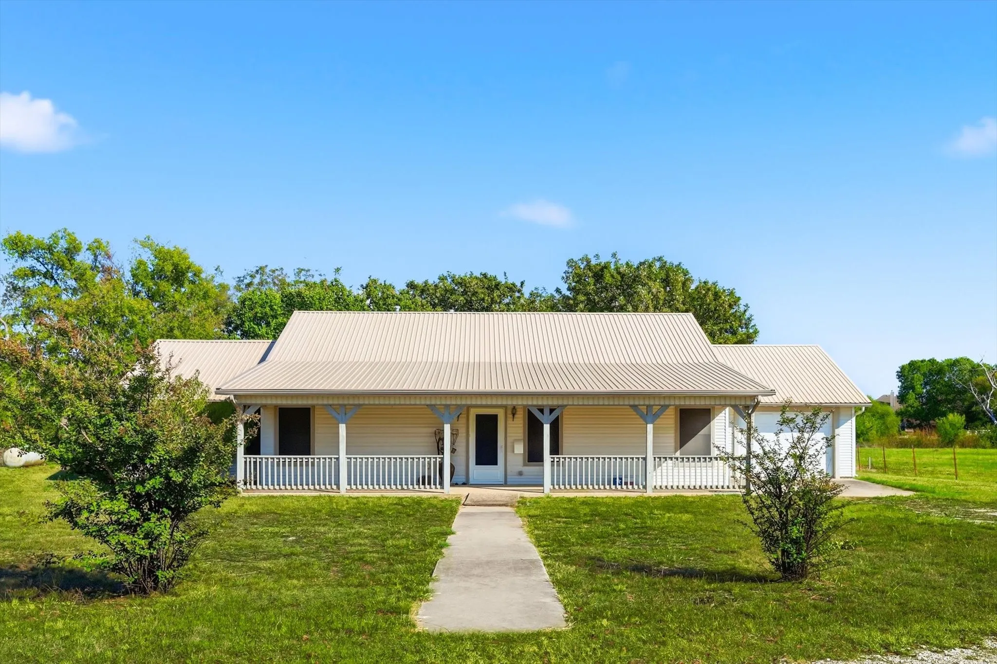 Unimproved Land For Sale in Tarrant County , 11348 Willow Springs Road, Haslet, Texas 76052, 0, 0, Garage spaces, 0 Sqft, built in 1998, Preowned, mls#21100178, Real Estate Agent in Haslet, Homes For Sale in Tarrant county, Homes For Sale in Haslet, Realtor in Haslet Texas, Real Estate Brokerage Independent Realty Texas, Luminita Cordes Realtor