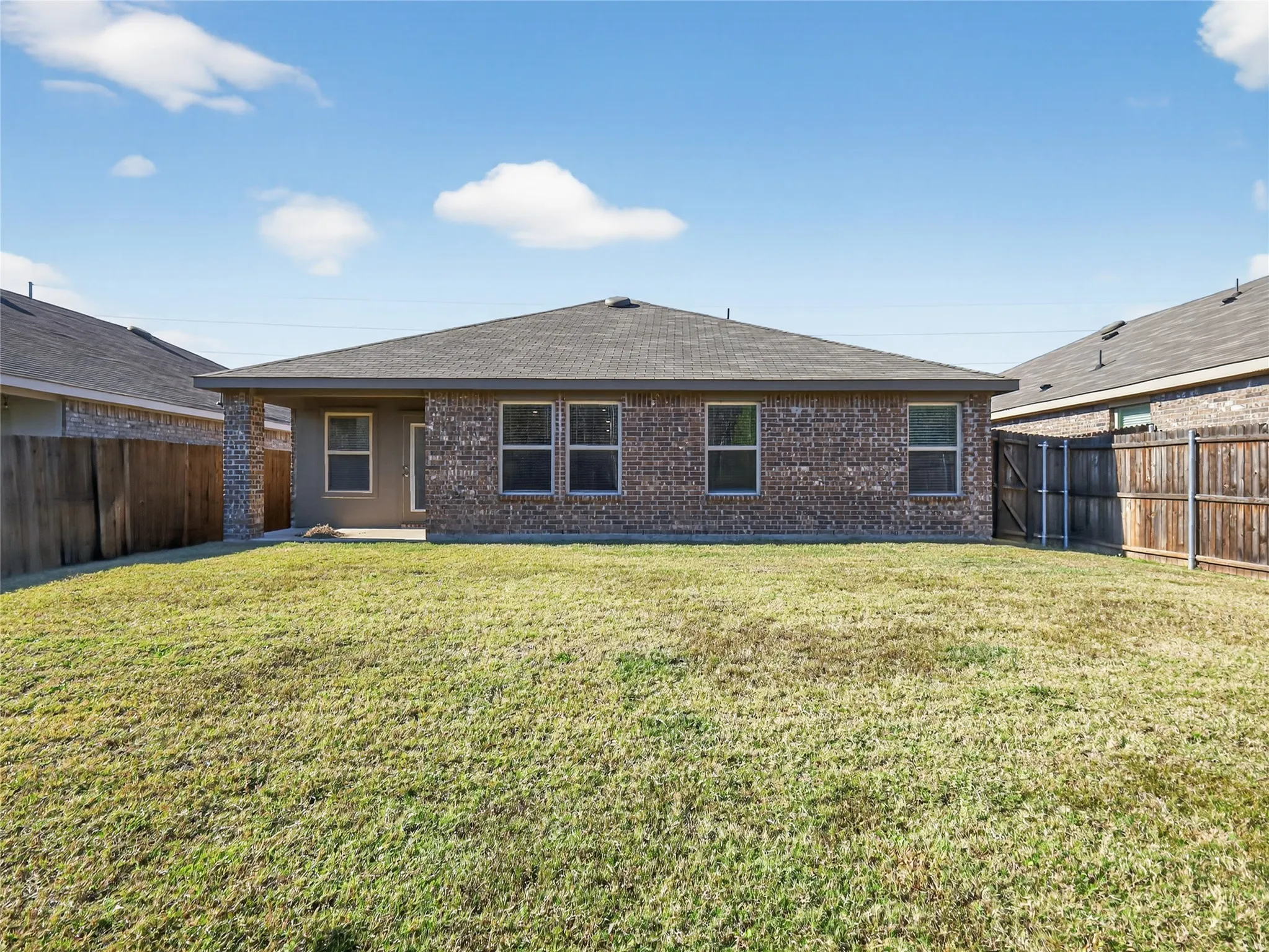 Single Family Residence For Sale in Hunt County , 111 Smarty Jones Street, Caddo Mills, Texas 75135, 4 Bedroom, 2 Bathroom, 2 Garage spaces, 1,525 Sqft, built in 2021, Price $212,000, mls#21101575, Real Estate Agent in Caddo Mills, Homes For Sale in Hunt county, Homes For Sale in Caddo Mills, Realtor in Caddo Mills Texas, Real Estate Brokerage Independent Realty Texas, Luminita Cordes Realtor