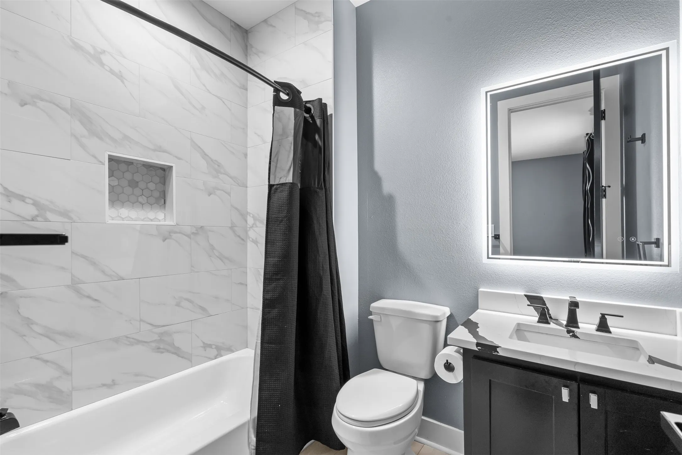 Ensuite bath in each bedroom