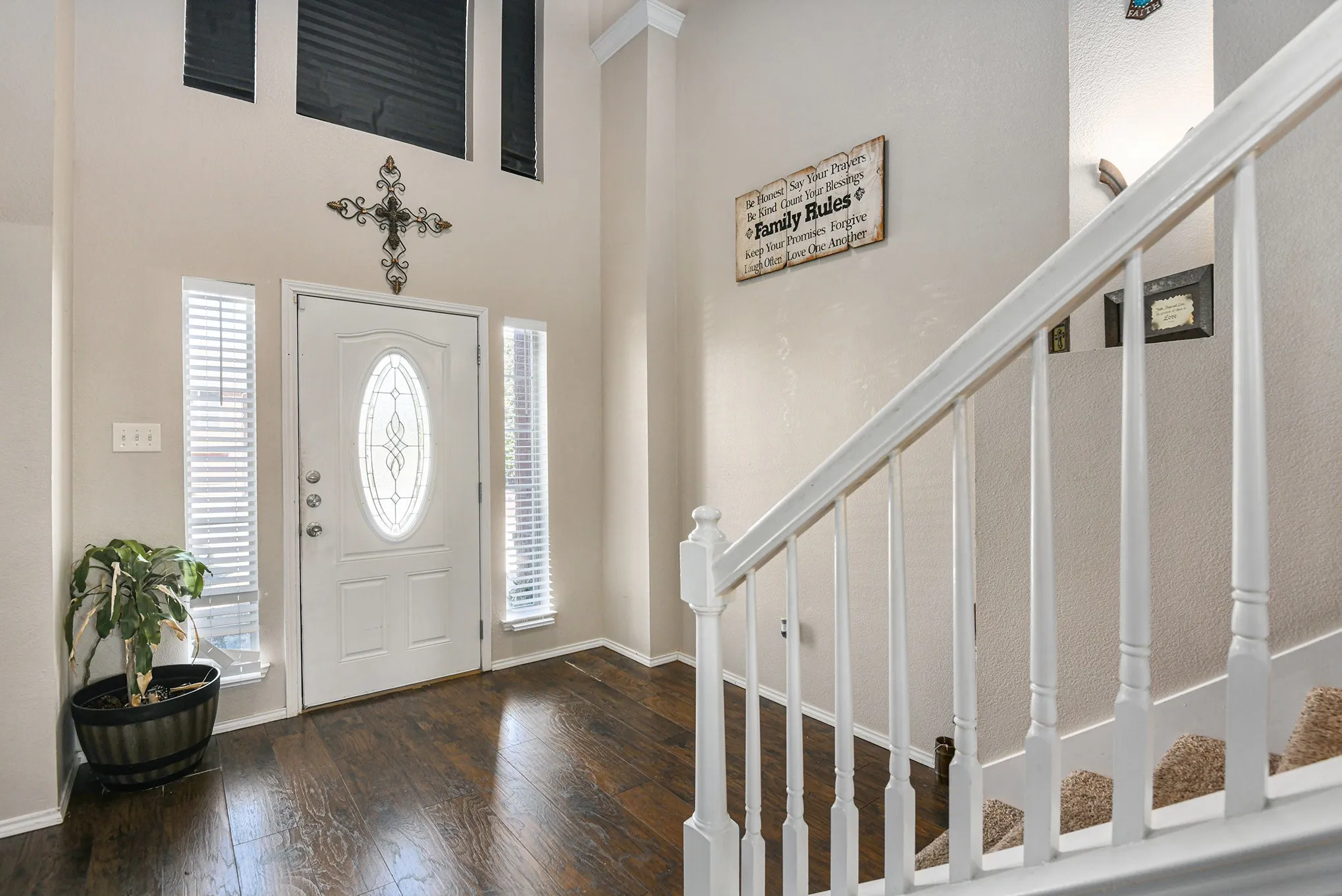 Single Family Residence For Sale in Tarrant County , 1229 Topeka Drive, Saginaw, Texas 76131, 6 Bedroom, 3 Bathroom, 2 Garage spaces, 3,981 Sqft, built in 1999, Preowned, mls#21103708, Real Estate Agent in Saginaw, Homes For Sale in Tarrant county, Homes For Sale in Saginaw, Realtor in Saginaw Texas, Real Estate Brokerage Independent Realty Texas, Luminita Cordes Realtor