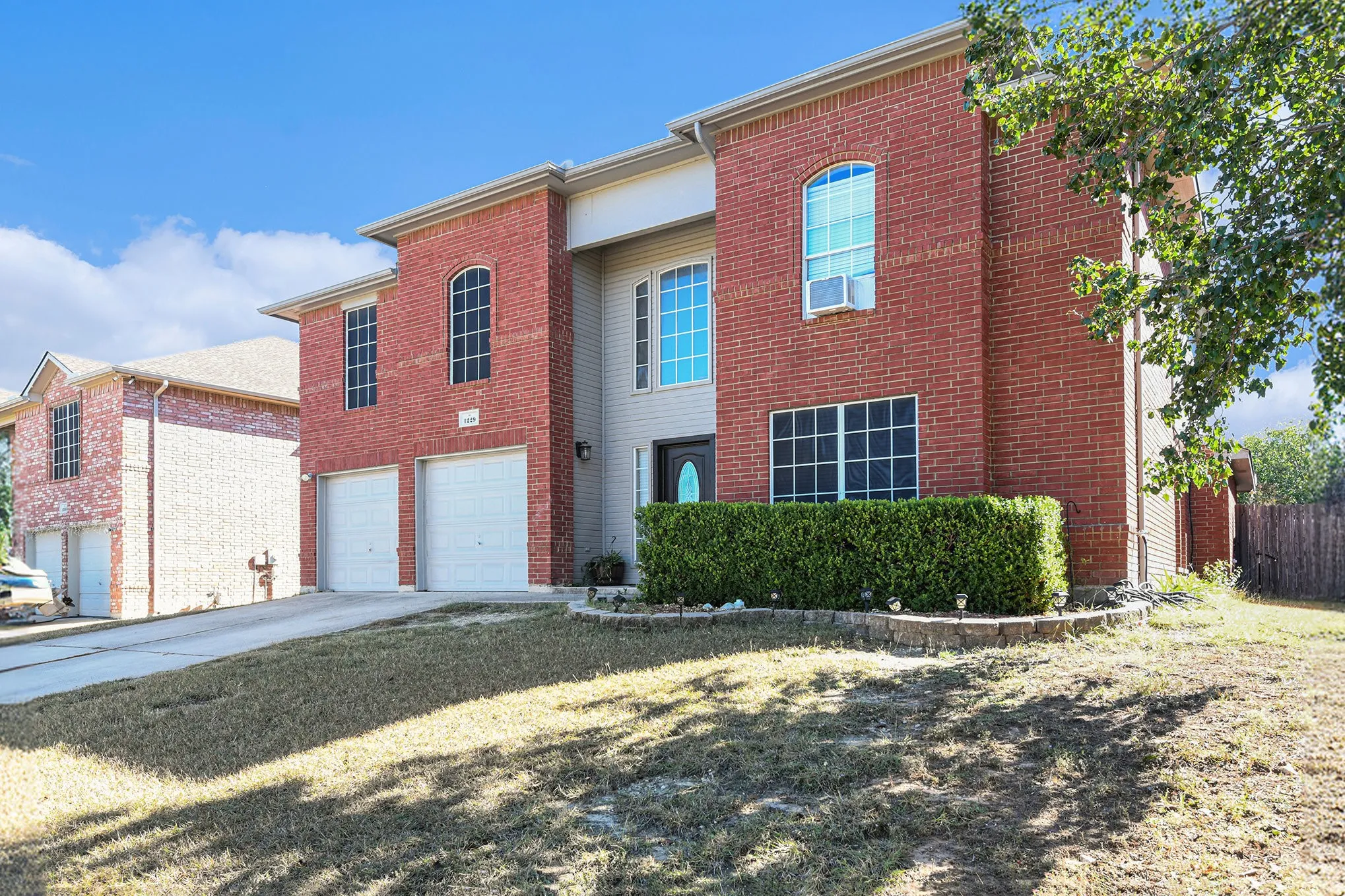 Single Family Residence For Sale in Tarrant County , 1229 Topeka Drive, Saginaw, Texas 76131, 6 Bedroom, 3 Bathroom, 2 Garage spaces, 3,981 Sqft, built in 1999, Preowned, mls#21103708, Real Estate Agent in Saginaw, Homes For Sale in Tarrant county, Homes For Sale in Saginaw, Realtor in Saginaw Texas, Real Estate Brokerage Independent Realty Texas, Luminita Cordes Realtor