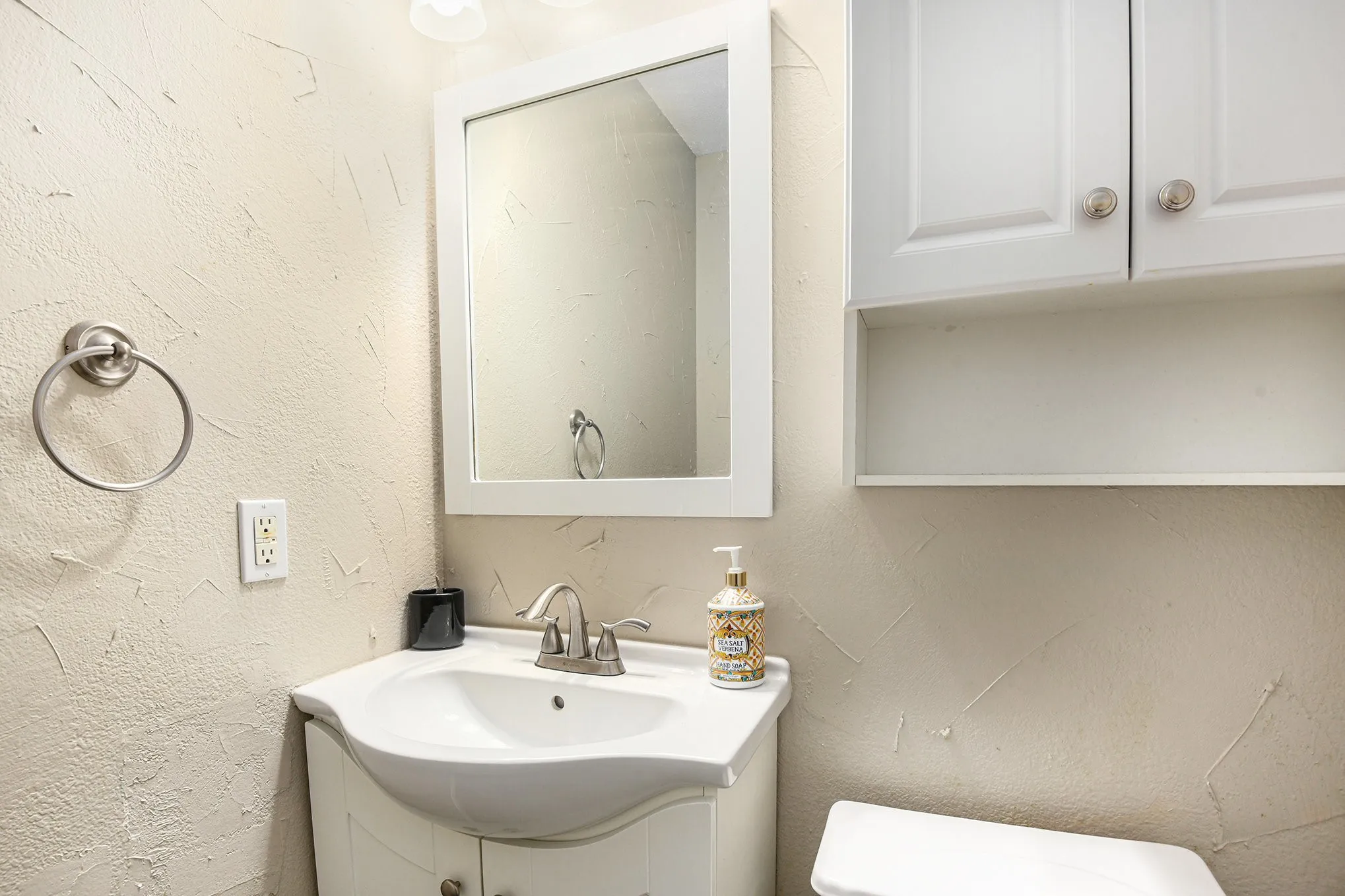 Single Family Residence For Sale in Tarrant County , 1229 Topeka Drive, Saginaw, Texas 76131, 6 Bedroom, 3 Bathroom, 2 Garage spaces, 3,981 Sqft, built in 1999, Preowned, mls#21103708, Real Estate Agent in Saginaw, Homes For Sale in Tarrant county, Homes For Sale in Saginaw, Realtor in Saginaw Texas, Real Estate Brokerage Independent Realty Texas, Luminita Cordes Realtor