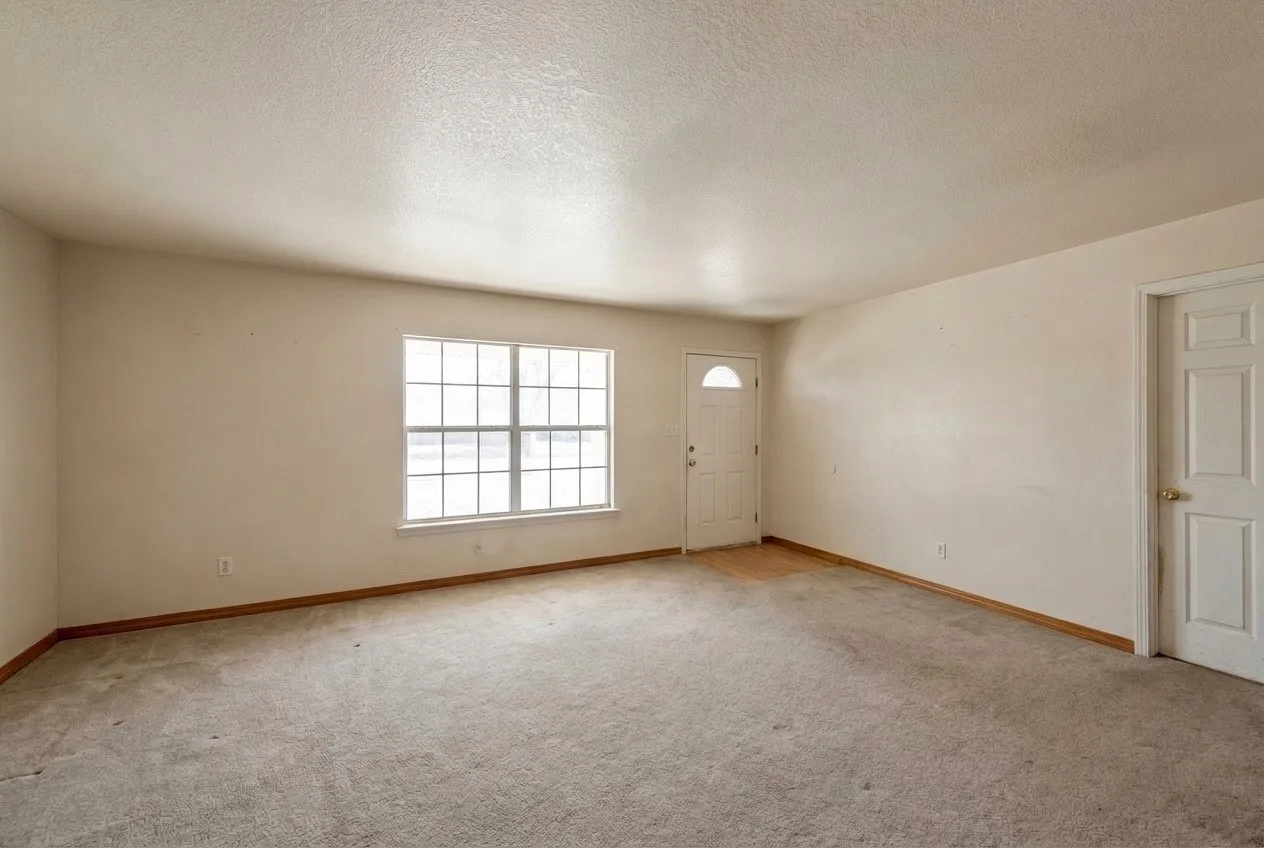 Single Family Residence For Sale in Mc Lennan County , 5288 Ft Graham Road, West, Texas 76691, 3 Bedrooms, 2 Bathrooms, Garage spaces, 1,232 Sqft, built in 2003, Price $175,000, mls#21103610, Real Estate Agent in West, Homes For Sale in Mc Lennan county, Homes For Sale in West, Realtor in West Texas, Real Estate Brokerage Independent Realty Texas, Luminita Cordes Realtor