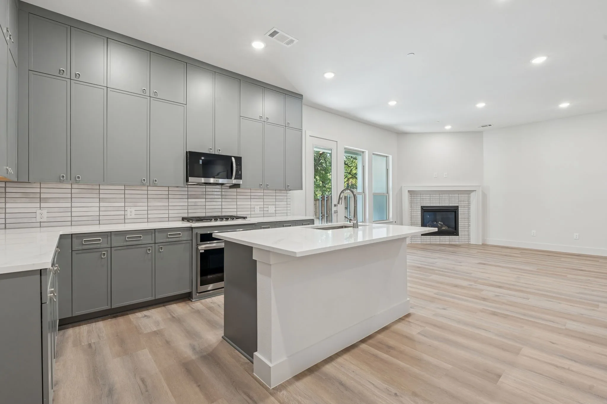 Modern kitchen.