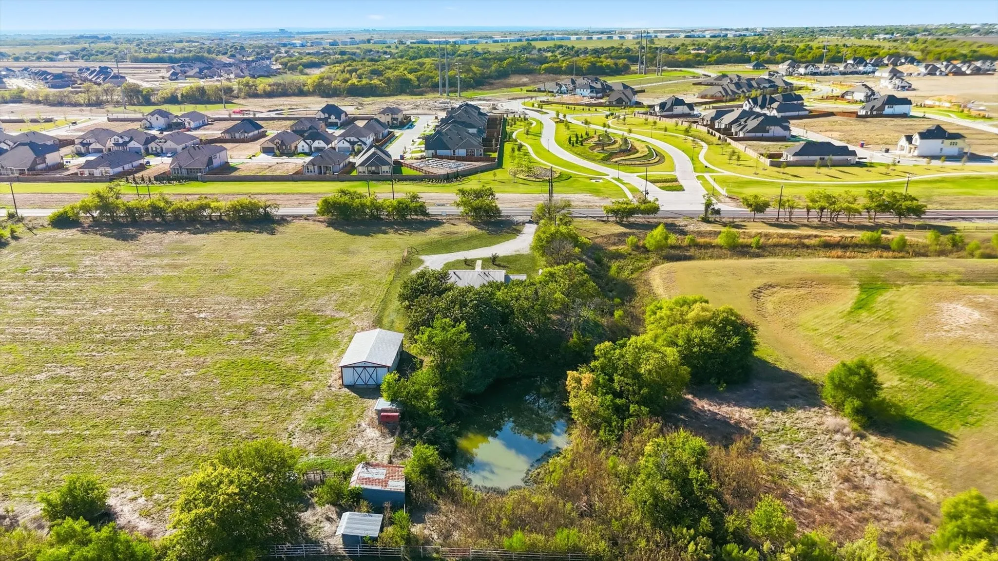 Single Family Residence For Sale in Tarrant County , 11320 Willow Springs Road, Haslet, Texas 76052, 3 Bedroom, 2 Bathroom, 1 Garage spaces, 1,554 Sqft, built in 1998, Preowned, mls#21103952, Real Estate Agent in Haslet, Homes For Sale in Tarrant county, Homes For Sale in Haslet, Realtor in Haslet Texas, Real Estate Brokerage Independent Realty Texas, Luminita Cordes Realtor