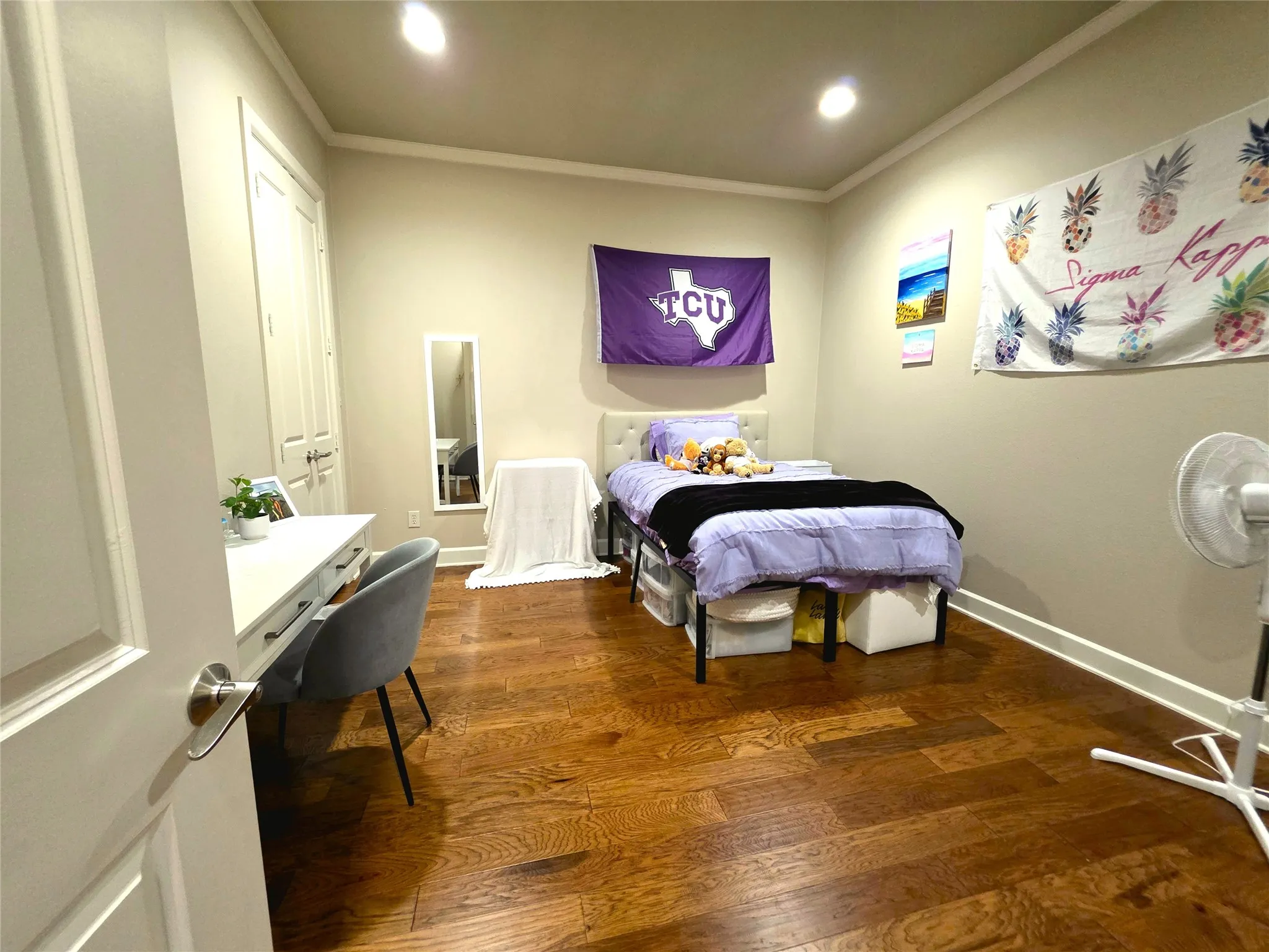 Condominium For Rent in Tarrant County , 2800 Sandage Avenue 206, Fort Worth, Texas 76109, 3 Bedrooms, 3 Bathrooms, 2 Garage spaces, 1,866 Sqft, built in 2008, Preowned, Price $3,150, mls#21098694, Real Estate Agent in Fort Worth, Homes For Rent in Tarrant county, Homes For Rent in Fort Worth, Realtor in Fort Worth Texas, Real Estate Brokerage Independent Realty Texas, Luminita Cordes Realtor