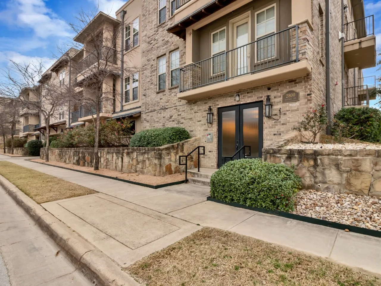 Condominium For Rent in Tarrant County , 2800 Sandage Avenue 206, Fort Worth, Texas 76109, 3 Bedrooms, 3 Bathrooms, 2 Garage spaces, 1,866 Sqft, built in 2008, Preowned, Price $3,150, mls#21098694, Real Estate Agent in Fort Worth, Homes For Rent in Tarrant county, Homes For Rent in Fort Worth, Realtor in Fort Worth Texas, Real Estate Brokerage Independent Realty Texas, Luminita Cordes Realtor