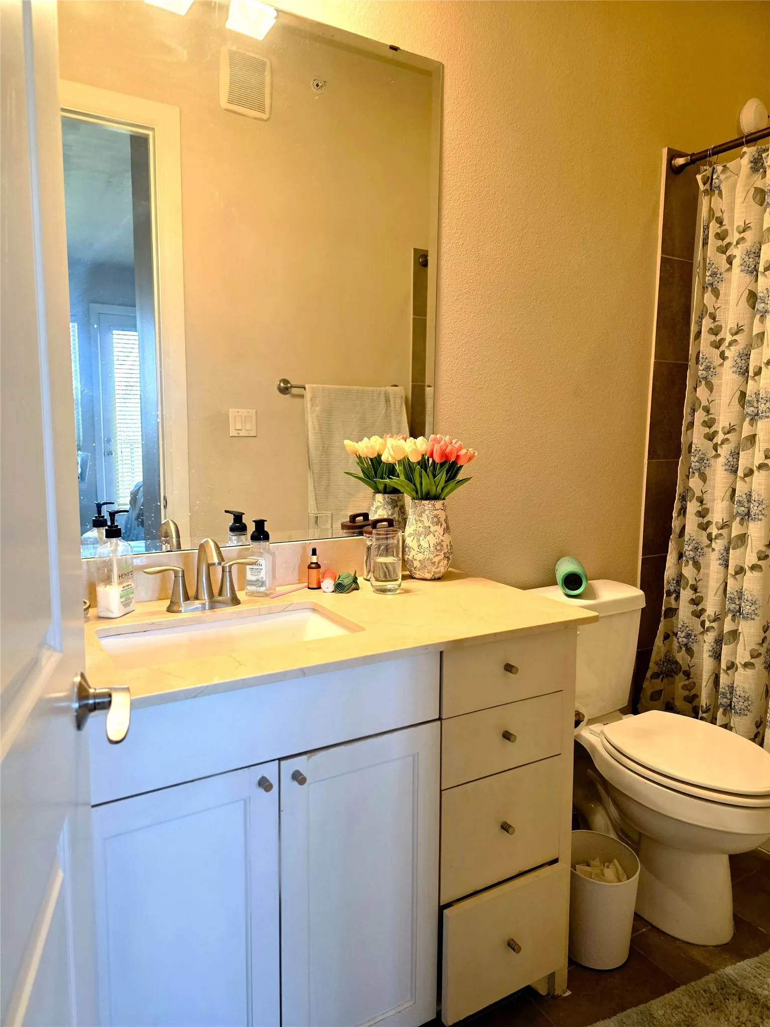 Condominium For Rent in Tarrant County , 2800 Sandage Avenue 206, Fort Worth, Texas 76109, 3 Bedrooms, 3 Bathrooms, 2 Garage spaces, 1,866 Sqft, built in 2008, Preowned, Price $3,150, mls#21098694, Real Estate Agent in Fort Worth, Homes For Rent in Tarrant county, Homes For Rent in Fort Worth, Realtor in Fort Worth Texas, Real Estate Brokerage Independent Realty Texas, Luminita Cordes Realtor