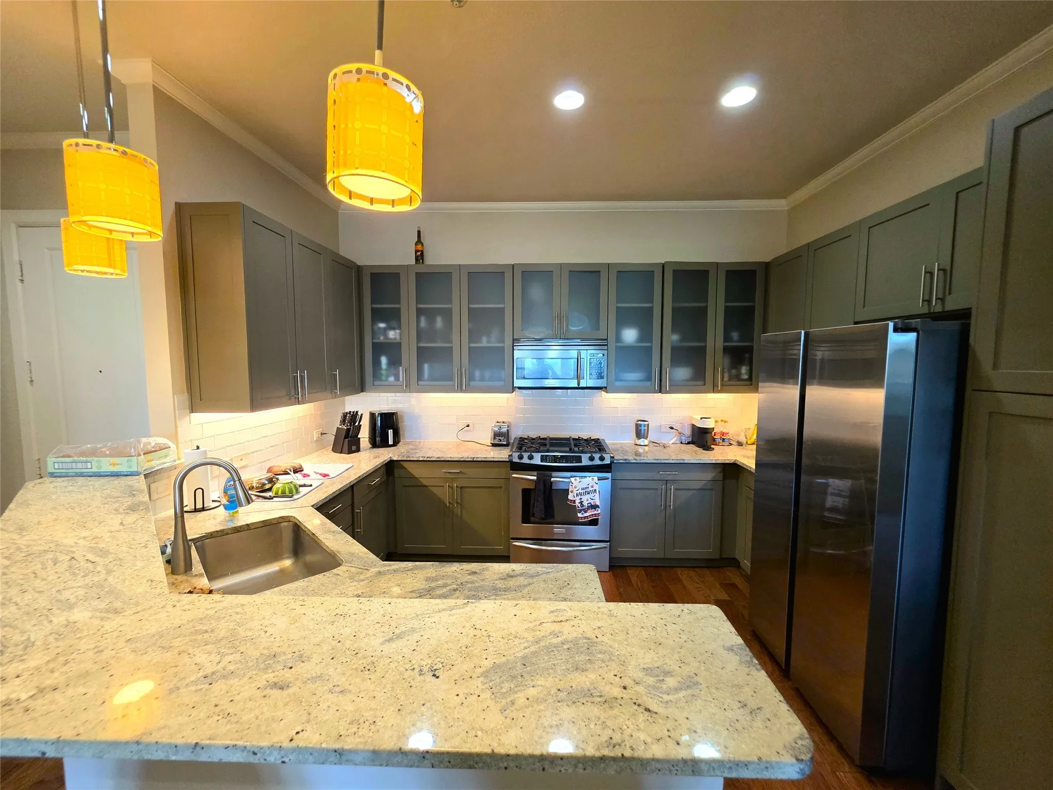 Condominium For Rent in Tarrant County , 2800 Sandage Avenue 206, Fort Worth, Texas 76109, 3 Bedrooms, 3 Bathrooms, 2 Garage spaces, 1,866 Sqft, built in 2008, Preowned, Price $3,150, mls#21098694, Real Estate Agent in Fort Worth, Homes For Rent in Tarrant county, Homes For Rent in Fort Worth, Realtor in Fort Worth Texas, Real Estate Brokerage Independent Realty Texas, Luminita Cordes Realtor