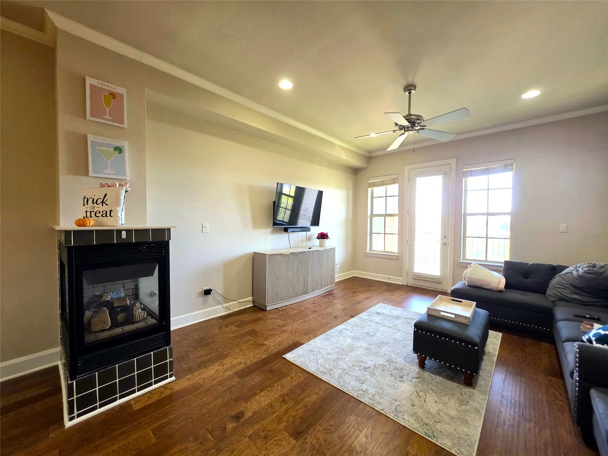 Condominium For Rent in Tarrant County , 2800 Sandage Avenue 206, Fort Worth, Texas 76109, 3 Bedrooms, 3 Bathrooms, 2 Garage spaces, 1,866 Sqft, built in 2008, Preowned, Price $3,150, mls#21098694, Real Estate Agent in Fort Worth, Homes For Rent in Tarrant county, Homes For Rent in Fort Worth, Realtor in Fort Worth Texas, Real Estate Brokerage Independent Realty Texas, Luminita Cordes Realtor