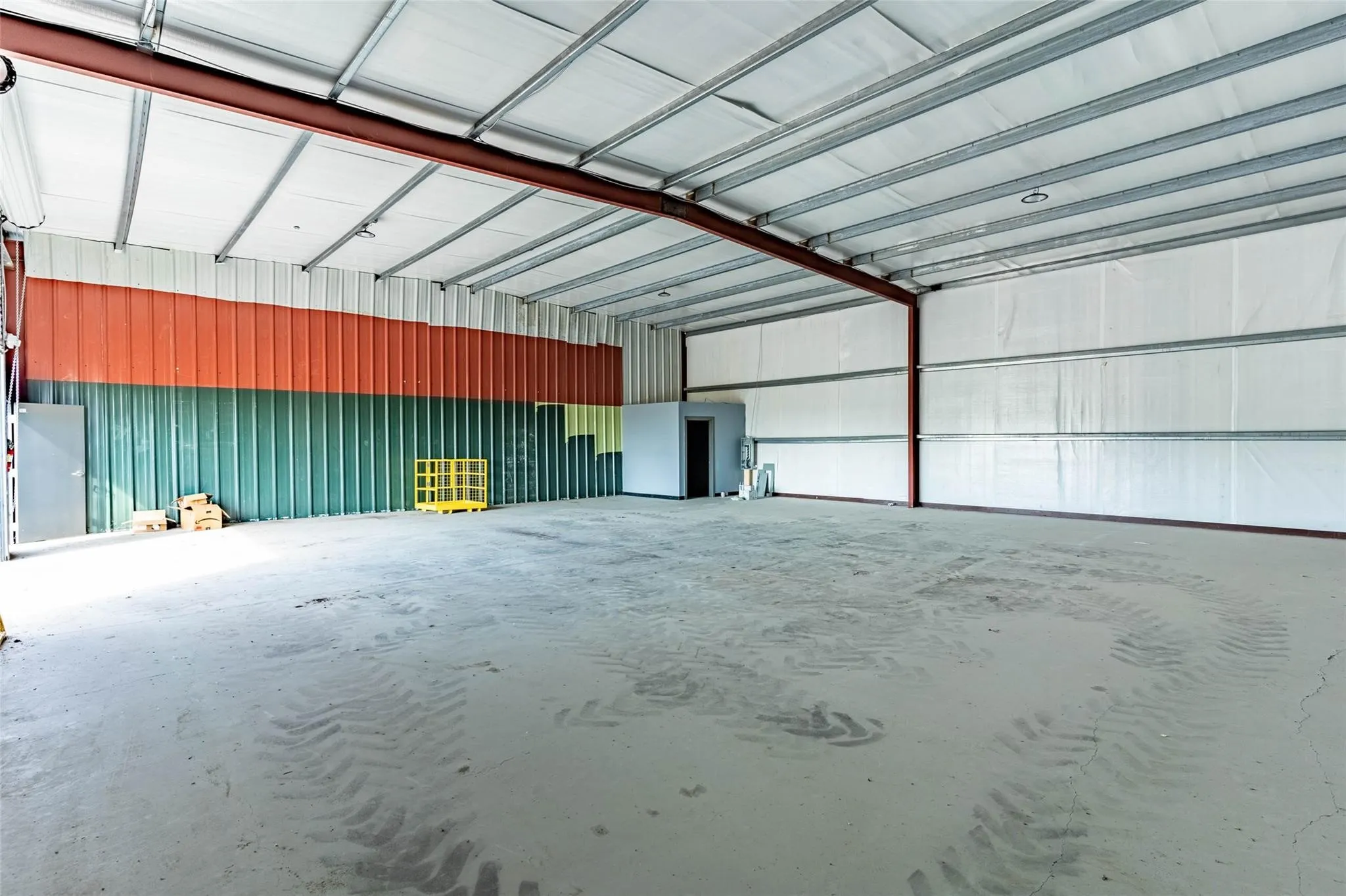 Warehouse For Rent in Ellis County , 141 Mustang Road 100, Waxahachie, Texas 75165, 0, 0, Garage spaces, 12,000 Sqft, built in 2024, Preowned, Price $2,160, mls#21104326, Real Estate Agent in Waxahachie, Homes For Rent in Ellis county, Homes For Rent in Waxahachie, Realtor in Waxahachie Texas, Real Estate Brokerage Independent Realty Texas, Luminita Cordes Realtor