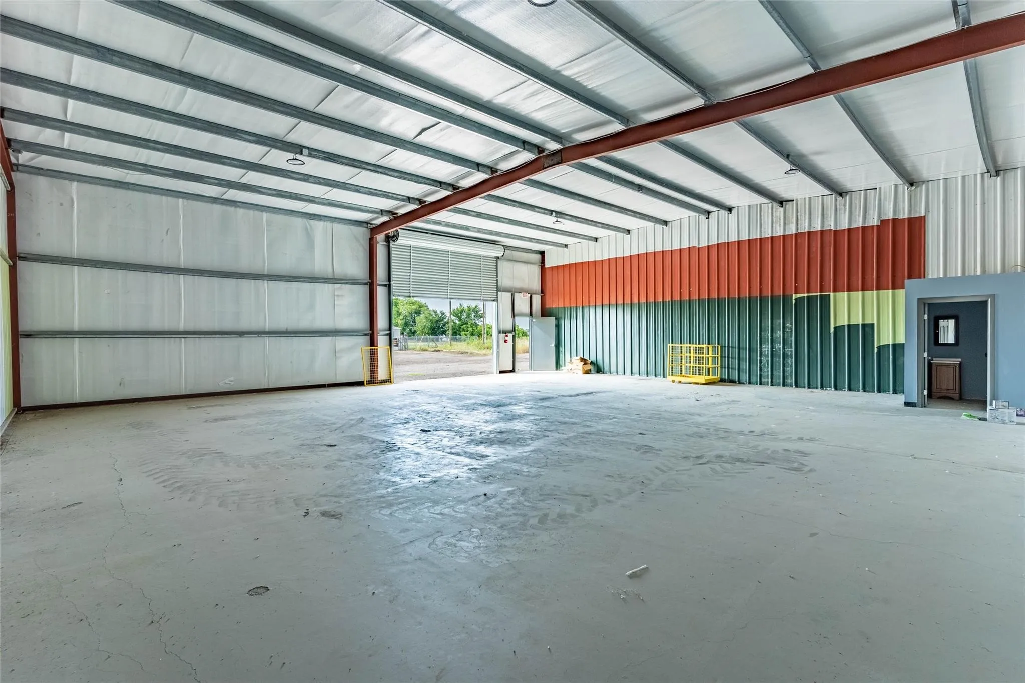 Warehouse For Rent in Ellis County , 141 Mustang Road 100, Waxahachie, Texas 75165, 0, 0, Garage spaces, 12,000 Sqft, built in 2024, Preowned, Price $2,160, mls#21104326, Real Estate Agent in Waxahachie, Homes For Rent in Ellis county, Homes For Rent in Waxahachie, Realtor in Waxahachie Texas, Real Estate Brokerage Independent Realty Texas, Luminita Cordes Realtor
