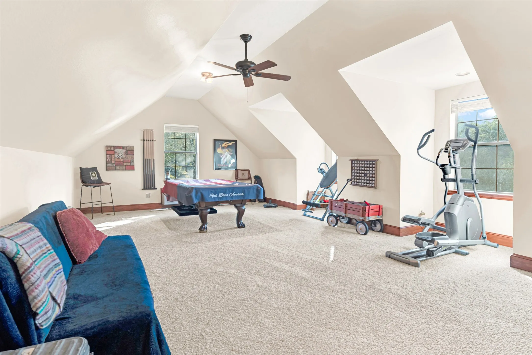 Single Family Residence For Sale in Kaufman County , 1166 Winding Wood Trail, Scurry, Texas 75158, 4 Bedroom, 5 Bathroom, 3 Garage spaces, 4,116 Sqft, built in 2006, mls#21097371, Real Estate Agent in Scurry, Homes For Sale in Kaufman county, Homes For Sale in Scurry, Realtor in Scurry Texas, Real Estate Brokerage Independent Realty Texas, Luminita Cordes Realtor