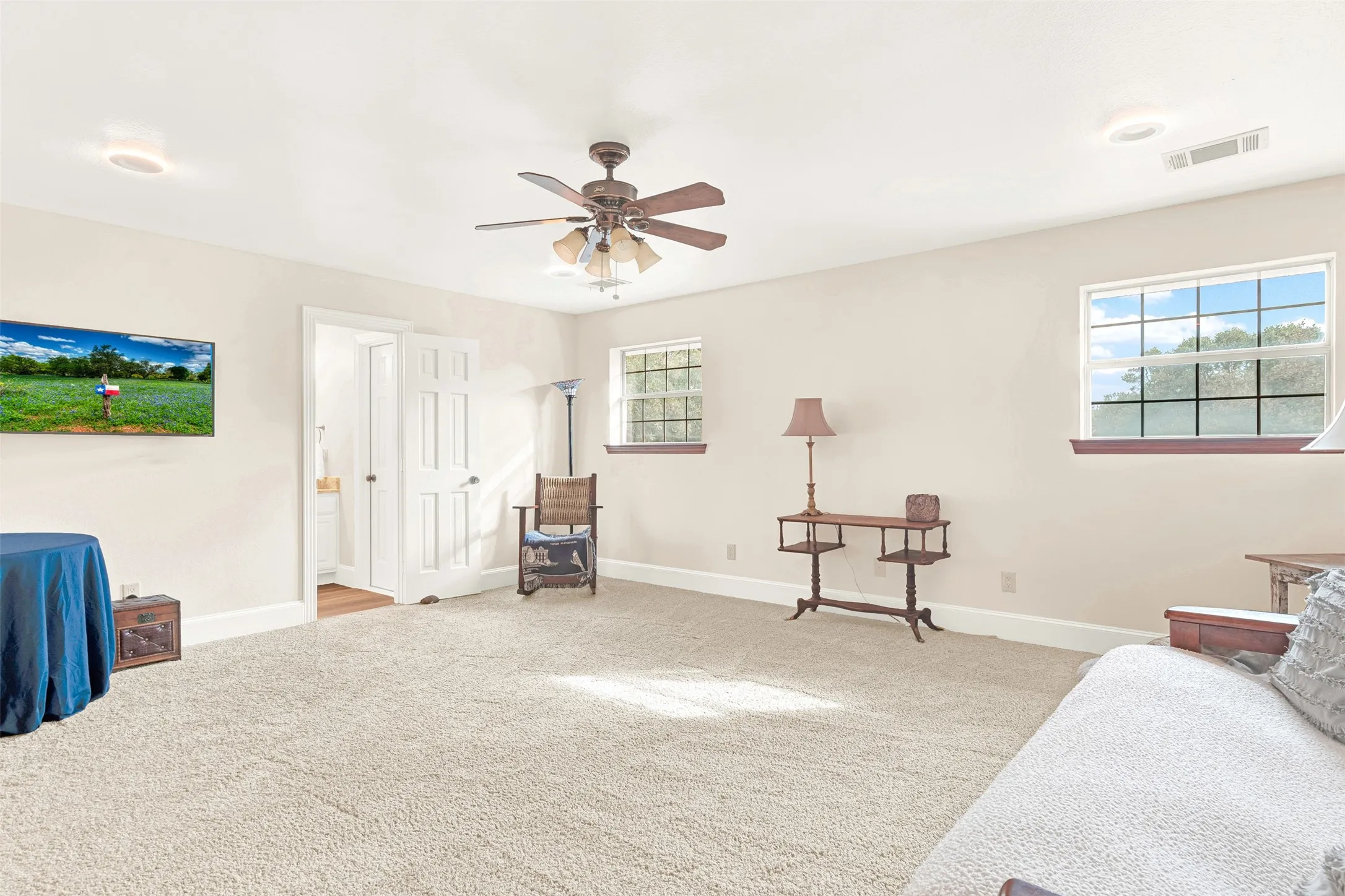 Single Family Residence For Sale in Kaufman County , 1166 Winding Wood Trail, Scurry, Texas 75158, 4 Bedroom, 5 Bathroom, 3 Garage spaces, 4,116 Sqft, built in 2006, mls#21097371, Real Estate Agent in Scurry, Homes For Sale in Kaufman county, Homes For Sale in Scurry, Realtor in Scurry Texas, Real Estate Brokerage Independent Realty Texas, Luminita Cordes Realtor