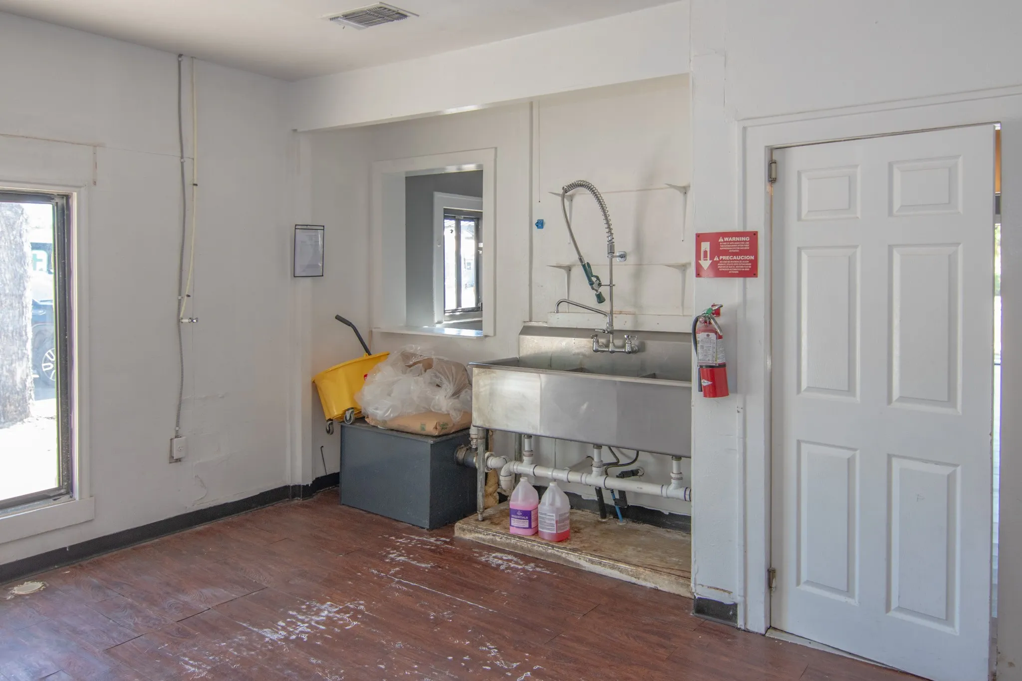 Business For Sale in Brown County , 2208 Austin Avenue, Brownwood, Texas 76801, 0, 0, Garage spaces, 0 Sqft, built in 0, Preowned, Price $274,900, mls#21104817, Real Estate Agent in Brownwood, Homes For Sale in Brown county, Homes For Sale in Brownwood, Realtor in Brownwood Texas, Real Estate Brokerage Independent Realty Texas, Luminita Cordes Realtor
