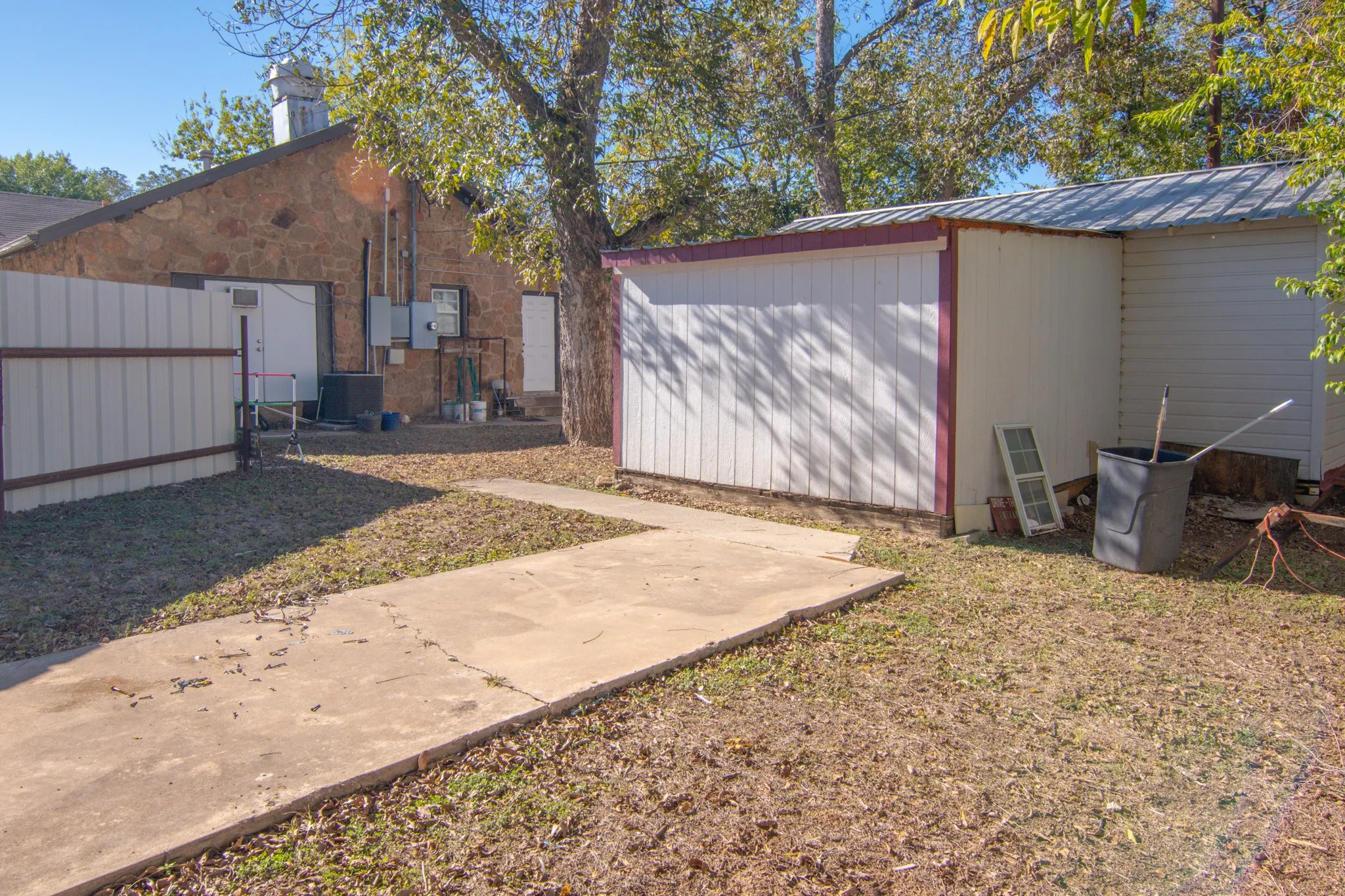 Business For Sale in Brown County , 2208 Austin Avenue, Brownwood, Texas 76801, 0, 0, Garage spaces, 0 Sqft, built in 0, Preowned, Price $274,900, mls#21104817, Real Estate Agent in Brownwood, Homes For Sale in Brown county, Homes For Sale in Brownwood, Realtor in Brownwood Texas, Real Estate Brokerage Independent Realty Texas, Luminita Cordes Realtor