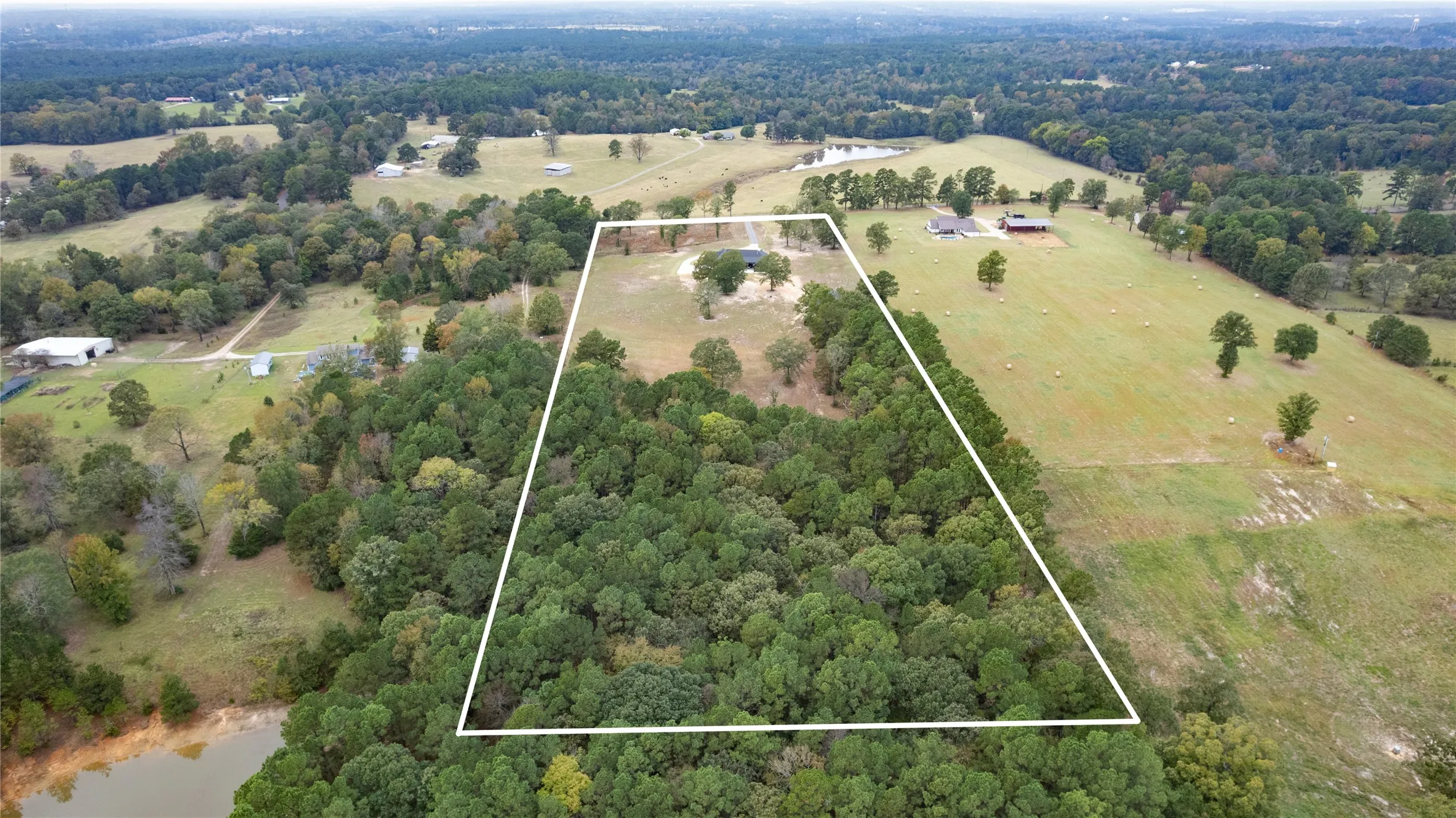 Single Family Residence For Sale in Harrison County , 2804 Buchanan Road, Hallsville, Texas 75650, 4 Bedroom, 3 Bathroom, 2 Garage spaces, 3,117 Sqft, built in 2024, mls#21104994, Real Estate Agent in Hallsville, Homes For Sale in Harrison county, Homes For Sale in Hallsville, Realtor in Hallsville Texas, Real Estate Brokerage Independent Realty Texas, Luminita Cordes Realtor