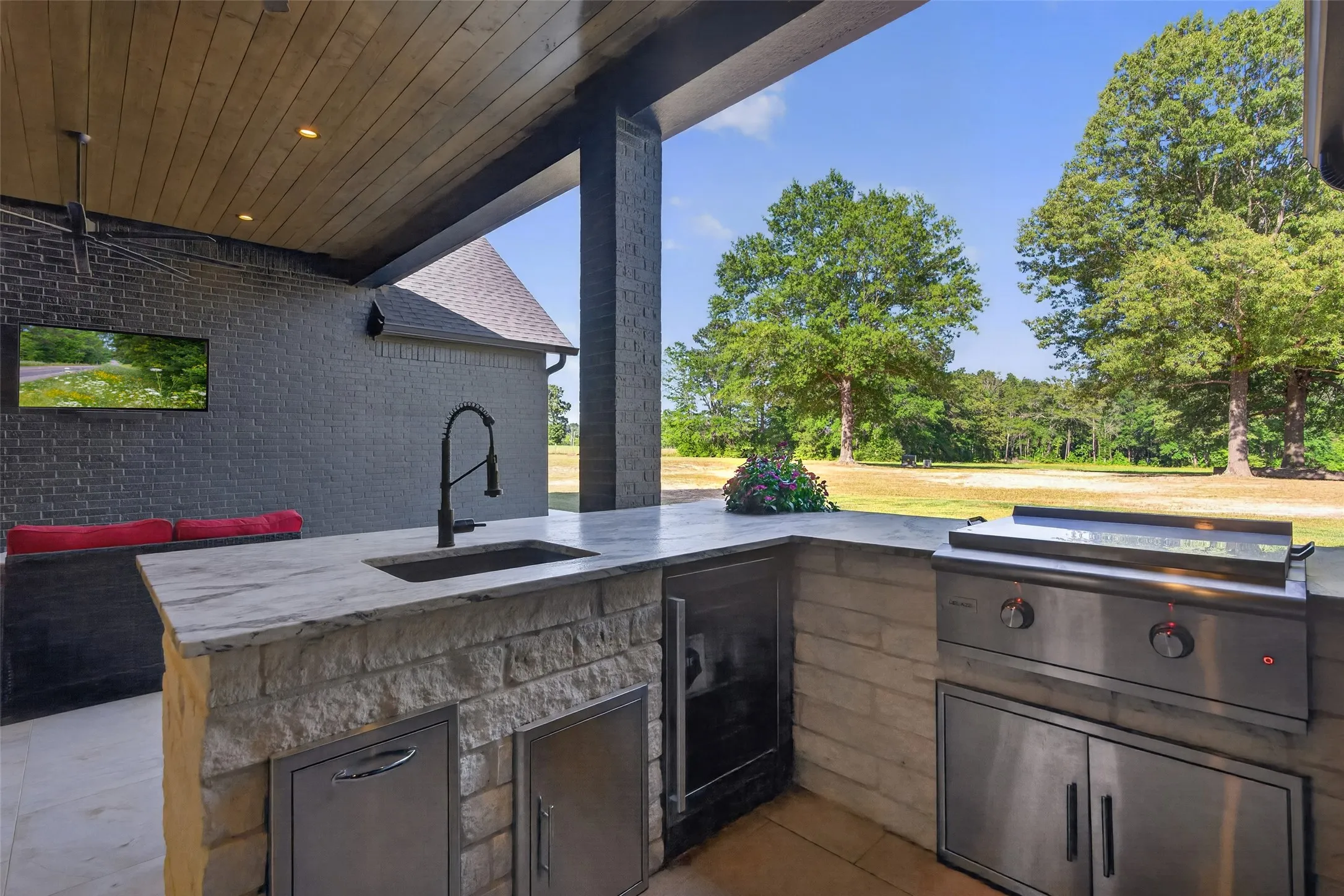 Single Family Residence For Sale in Harrison County , 2804 Buchanan Road, Hallsville, Texas 75650, 4 Bedroom, 3 Bathroom, 2 Garage spaces, 3,117 Sqft, built in 2024, mls#21104994, Real Estate Agent in Hallsville, Homes For Sale in Harrison county, Homes For Sale in Hallsville, Realtor in Hallsville Texas, Real Estate Brokerage Independent Realty Texas, Luminita Cordes Realtor