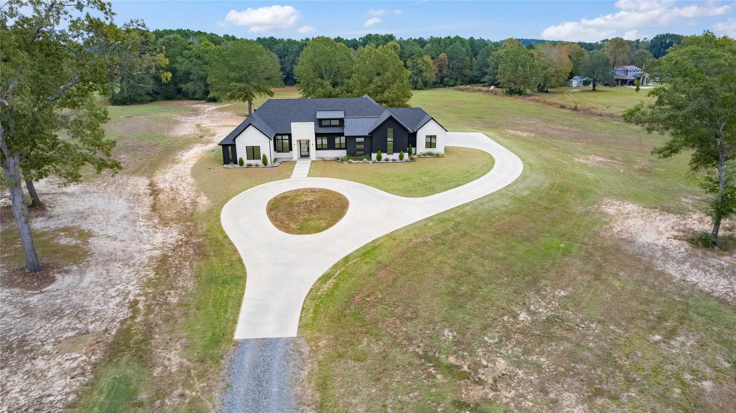 Single Family Residence For Sale in Harrison County , 2804 Buchanan Road, Hallsville, Texas 75650, 4 Bedroom, 3 Bathroom, 2 Garage spaces, 3,117 Sqft, built in 2024, mls#21104994, Real Estate Agent in Hallsville, Homes For Sale in Harrison county, Homes For Sale in Hallsville, Realtor in Hallsville Texas, Real Estate Brokerage Independent Realty Texas, Luminita Cordes Realtor