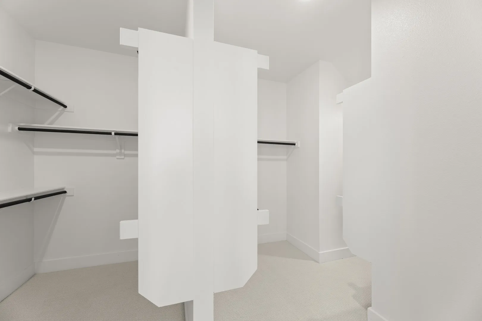 21. 9613 Westchester - Closet