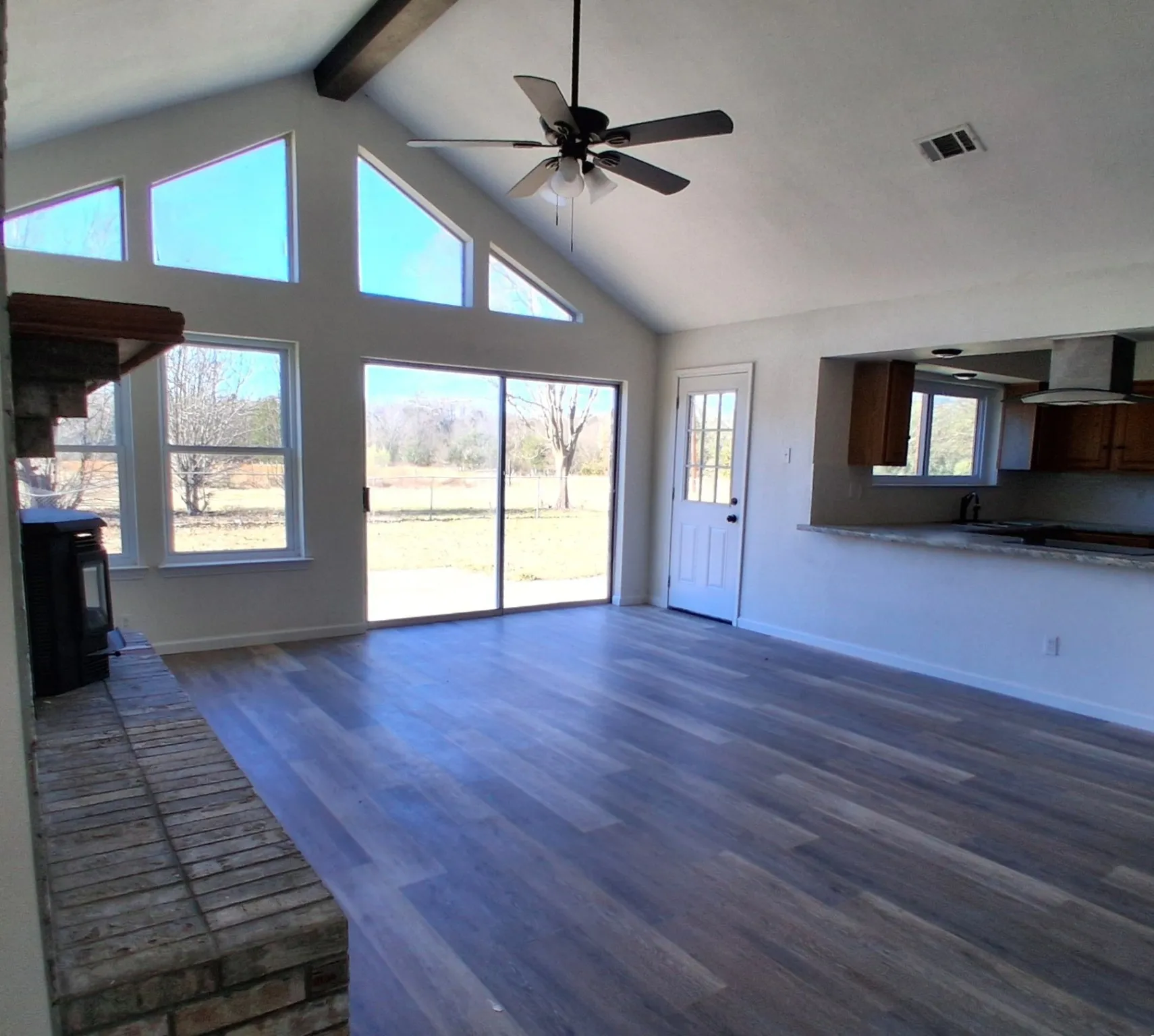 Single Family Residence For Sale in Fannin County , 5291 Fm 2029, Telephone, Texas 75488, 4 Bedroom, 3 Bathroom, 2 Garage spaces, 2,643 Sqft, built in 1993, mls#21102822, Real Estate Agent in Telephone, Homes For Sale in Fannin county, Homes For Sale in Telephone, Realtor in Telephone Texas, Real Estate Brokerage Independent Realty Texas, Luminita Cordes Realtor