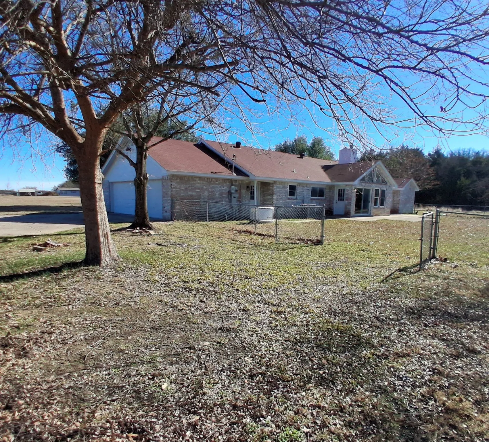 Single Family Residence For Sale in Fannin County , 5291 Fm 2029, Telephone, Texas 75488, 4 Bedroom, 3 Bathroom, 2 Garage spaces, 2,643 Sqft, built in 1993, mls#21102822, Real Estate Agent in Telephone, Homes For Sale in Fannin county, Homes For Sale in Telephone, Realtor in Telephone Texas, Real Estate Brokerage Independent Realty Texas, Luminita Cordes Realtor