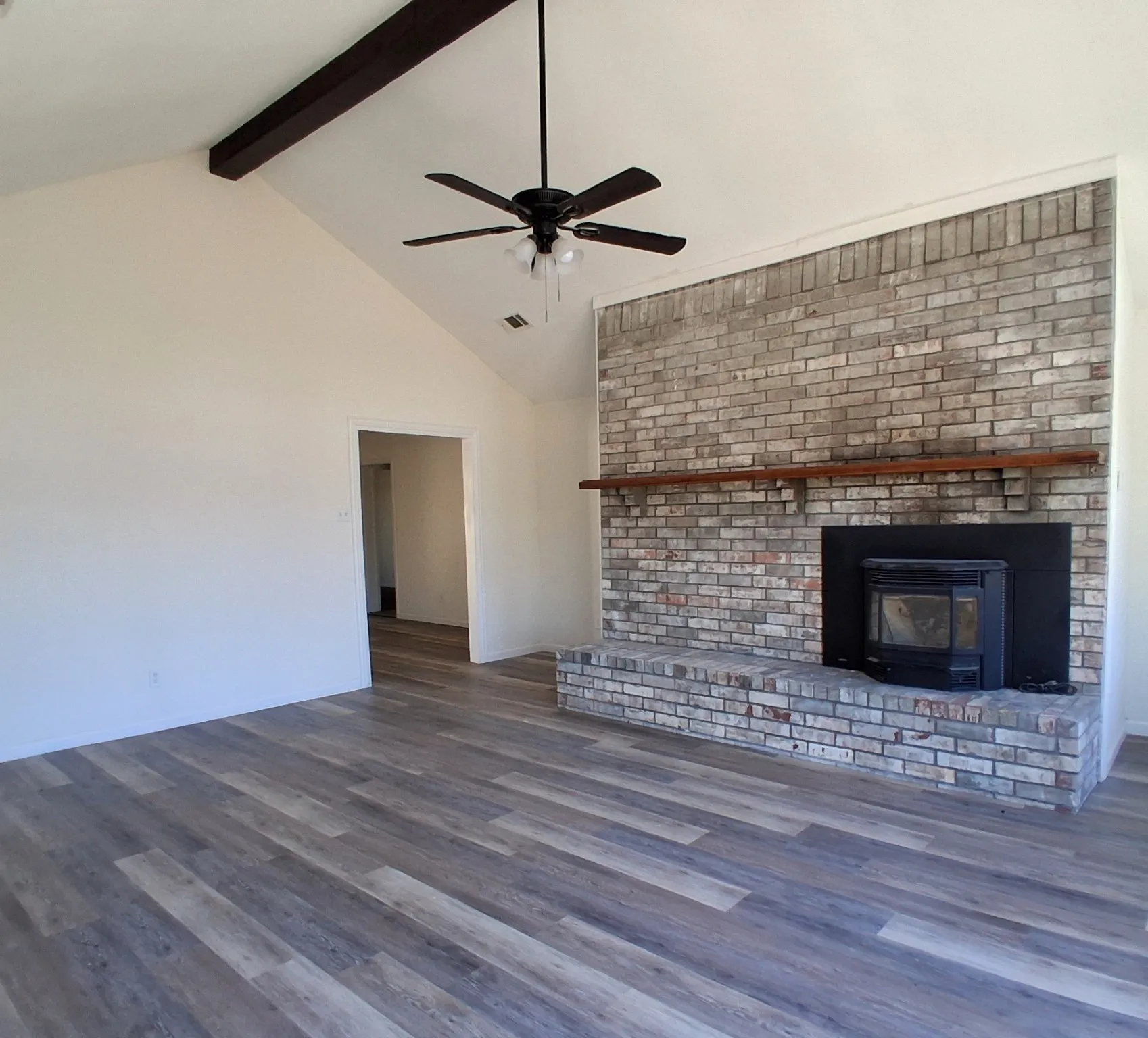 Single Family Residence For Sale in Fannin County , 5291 Fm 2029, Telephone, Texas 75488, 4 Bedroom, 3 Bathroom, 2 Garage spaces, 2,643 Sqft, built in 1993, mls#21102822, Real Estate Agent in Telephone, Homes For Sale in Fannin county, Homes For Sale in Telephone, Realtor in Telephone Texas, Real Estate Brokerage Independent Realty Texas, Luminita Cordes Realtor