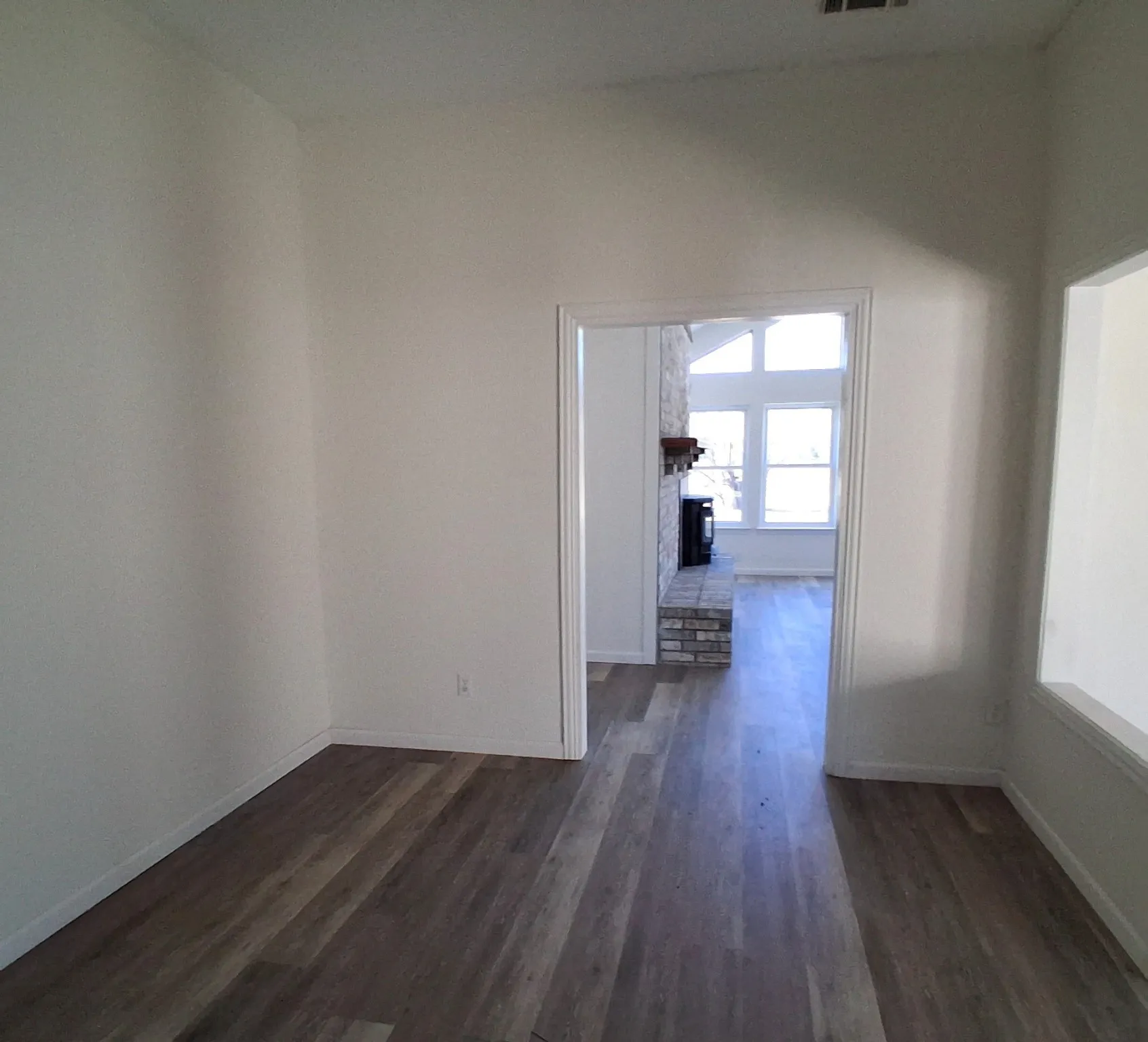 Single Family Residence For Sale in Fannin County , 5291 Fm 2029, Telephone, Texas 75488, 4 Bedroom, 3 Bathroom, 2 Garage spaces, 2,643 Sqft, built in 1993, mls#21102822, Real Estate Agent in Telephone, Homes For Sale in Fannin county, Homes For Sale in Telephone, Realtor in Telephone Texas, Real Estate Brokerage Independent Realty Texas, Luminita Cordes Realtor