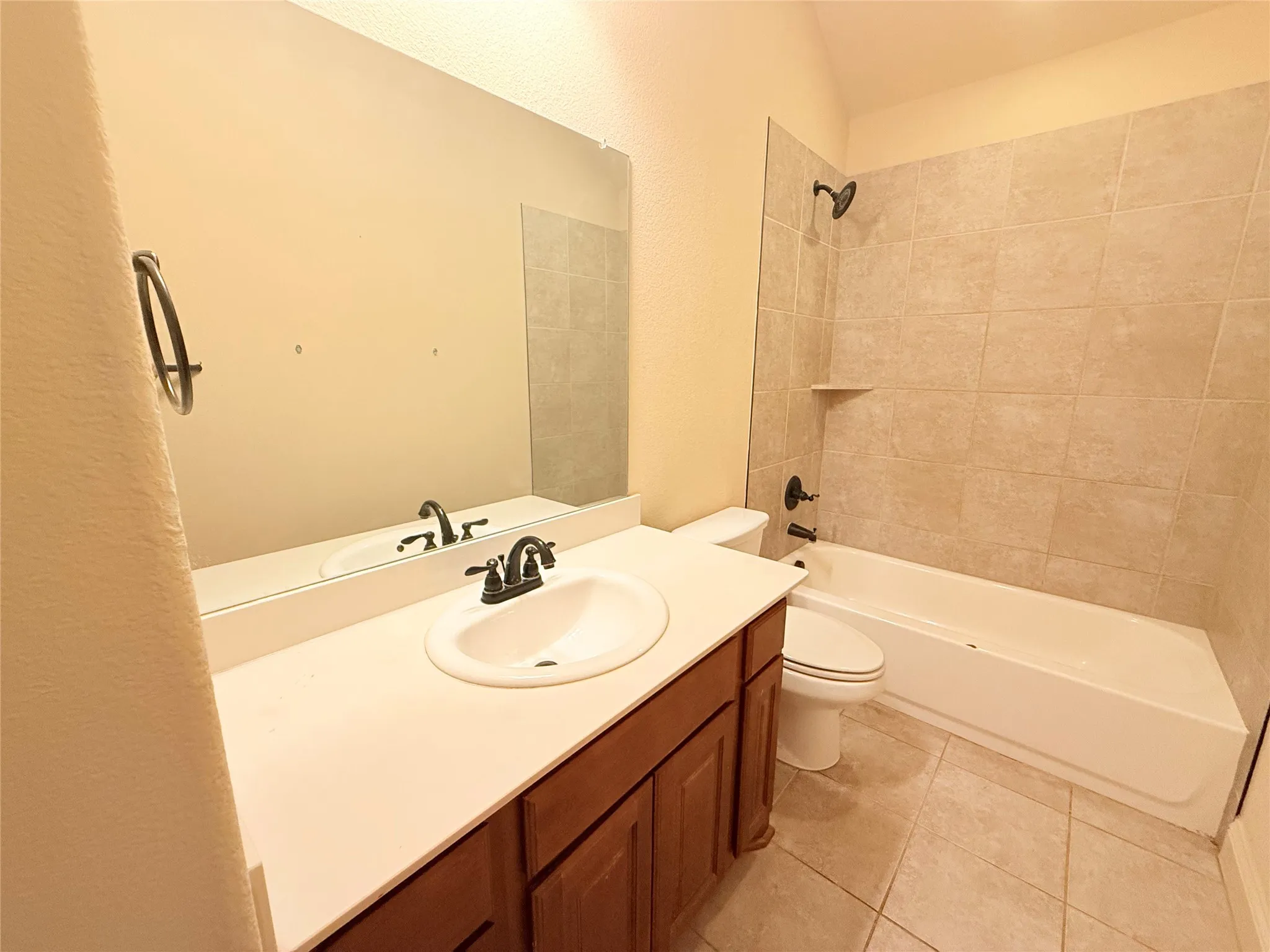 Single Family Residence For Sale in Kaufman County , 2106 Danibelle Drive, Forney, Texas 75126, 4 Bedroom, 2 Bathroom, 2 Garage spaces, 1,950 Sqft, built in 2017, mls#21102878, Real Estate Agent in Forney, Homes For Sale in Kaufman county, Homes For Sale in Forney, Realtor in Forney Texas, Real Estate Brokerage Independent Realty Texas, Luminita Cordes Realtor