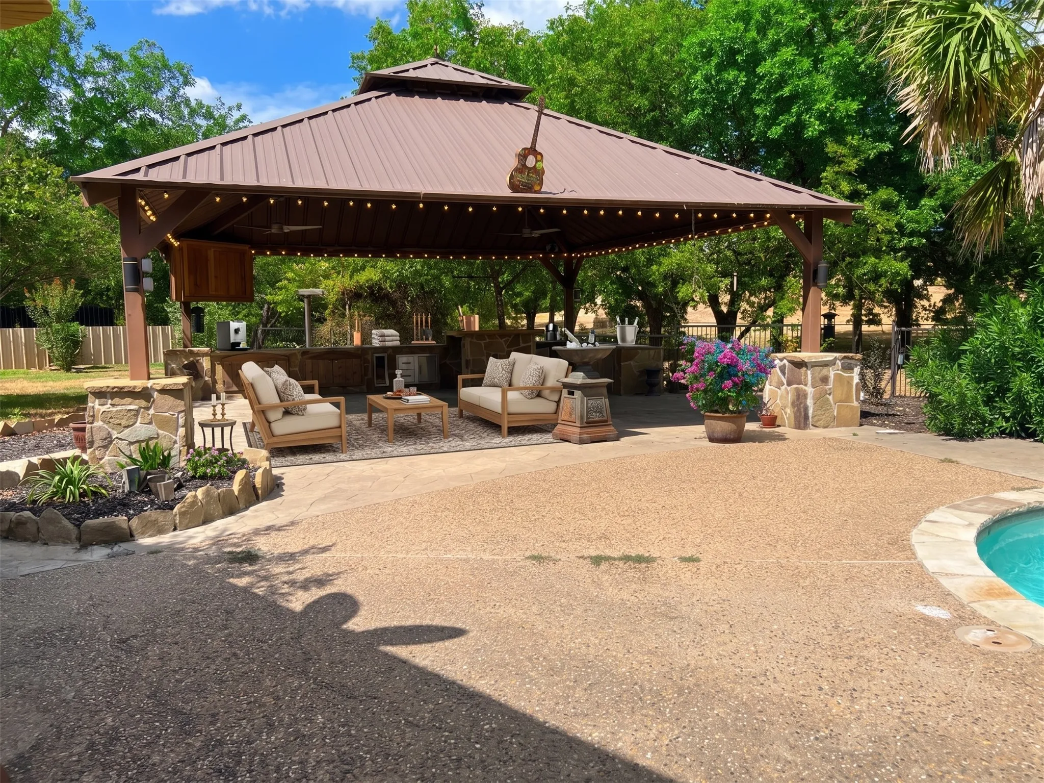 Single Family Residence For Sale in Kaufman County , 13250 Fm 3039, Crandall, Texas 75114, 3 Bedroom, 2 Bathroom, 5 Garage spaces, 4,358 Sqft, built in 2004, mls#21105342, Real Estate Agent in Crandall, Homes For Sale in Kaufman county, Homes For Sale in Crandall, Realtor in Crandall Texas, Real Estate Brokerage Independent Realty Texas, Luminita Cordes Realtor