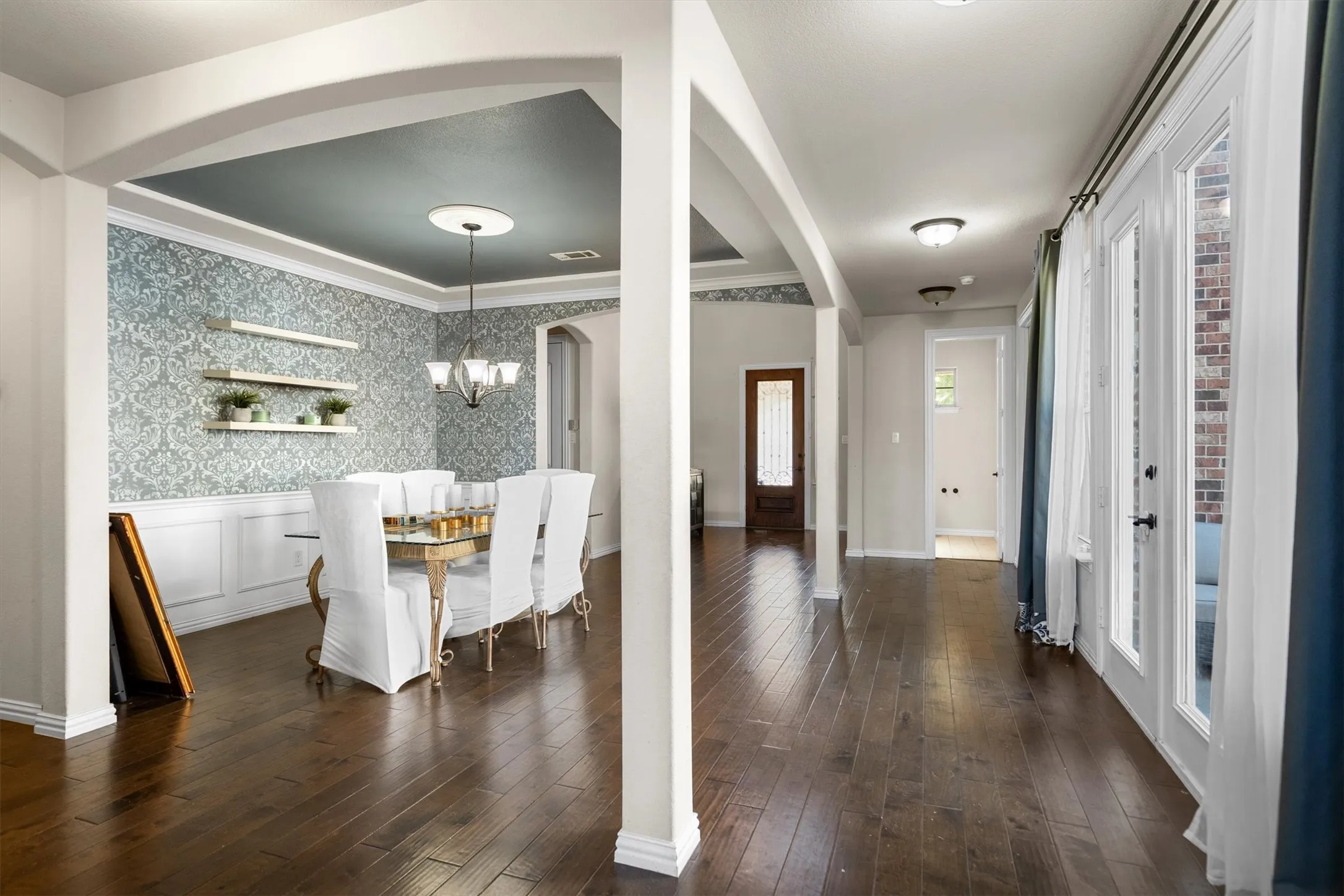 Single Family Residence For Sale in Tarrant County , 7280 Cana, Grand Prairie, Texas 75054, 5 Bedroom, 5 Bathroom, 2 Garage spaces, 4,537 Sqft, built in 2013, Preowned, Price $600,000, mls#21099681, Real Estate Agent in Grand Prairie, Homes For Sale in Tarrant county, Homes For Sale in Grand Prairie, Realtor in Grand Prairie Texas, Real Estate Brokerage Independent Realty Texas, Luminita Cordes Realtor