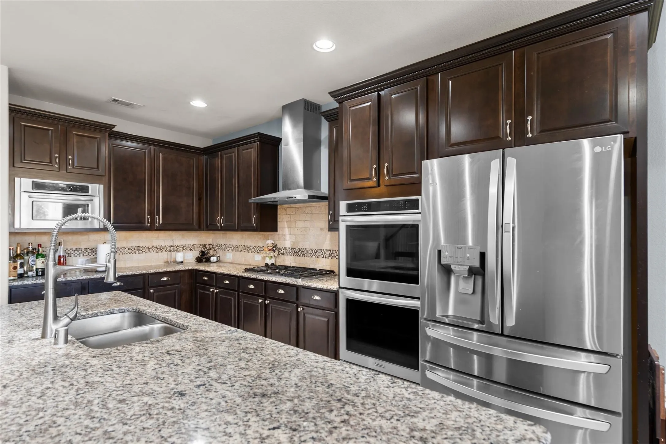 Single Family Residence For Sale in Tarrant County , 7280 Cana, Grand Prairie, Texas 75054, 5 Bedroom, 5 Bathroom, 2 Garage spaces, 4,537 Sqft, built in 2013, Preowned, Price $600,000, mls#21099681, Real Estate Agent in Grand Prairie, Homes For Sale in Tarrant county, Homes For Sale in Grand Prairie, Realtor in Grand Prairie Texas, Real Estate Brokerage Independent Realty Texas, Luminita Cordes Realtor