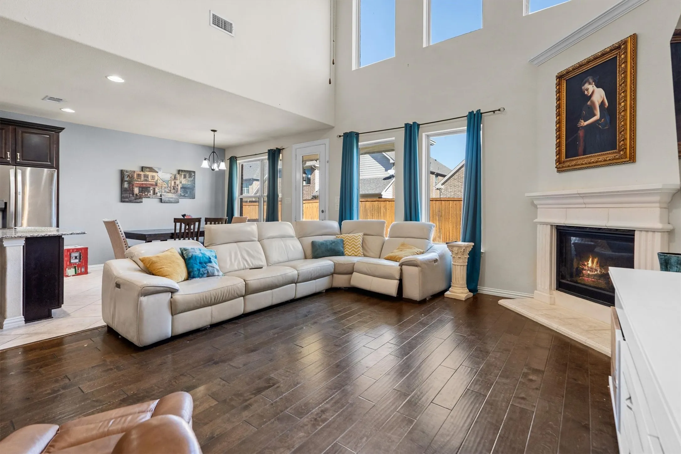 Single Family Residence For Sale in Tarrant County , 7280 Cana, Grand Prairie, Texas 75054, 5 Bedroom, 5 Bathroom, 2 Garage spaces, 4,537 Sqft, built in 2013, Preowned, Price $600,000, mls#21099681, Real Estate Agent in Grand Prairie, Homes For Sale in Tarrant county, Homes For Sale in Grand Prairie, Realtor in Grand Prairie Texas, Real Estate Brokerage Independent Realty Texas, Luminita Cordes Realtor