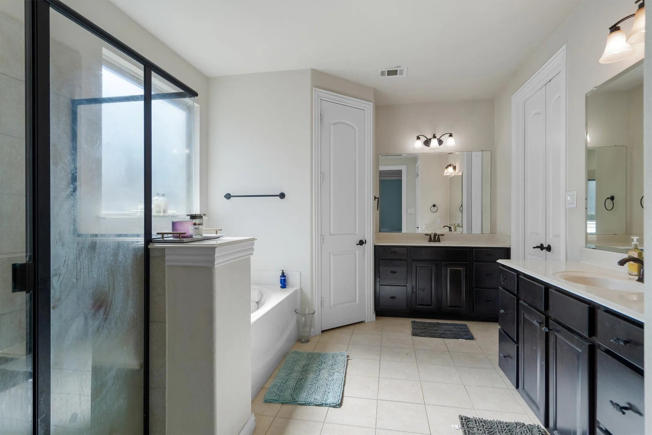 Single Family Residence For Sale in Tarrant County , 7280 Cana, Grand Prairie, Texas 75054, 5 Bedroom, 5 Bathroom, 2 Garage spaces, 4,537 Sqft, built in 2013, Preowned, Price $600,000, mls#21099681, Real Estate Agent in Grand Prairie, Homes For Sale in Tarrant county, Homes For Sale in Grand Prairie, Realtor in Grand Prairie Texas, Real Estate Brokerage Independent Realty Texas, Luminita Cordes Realtor