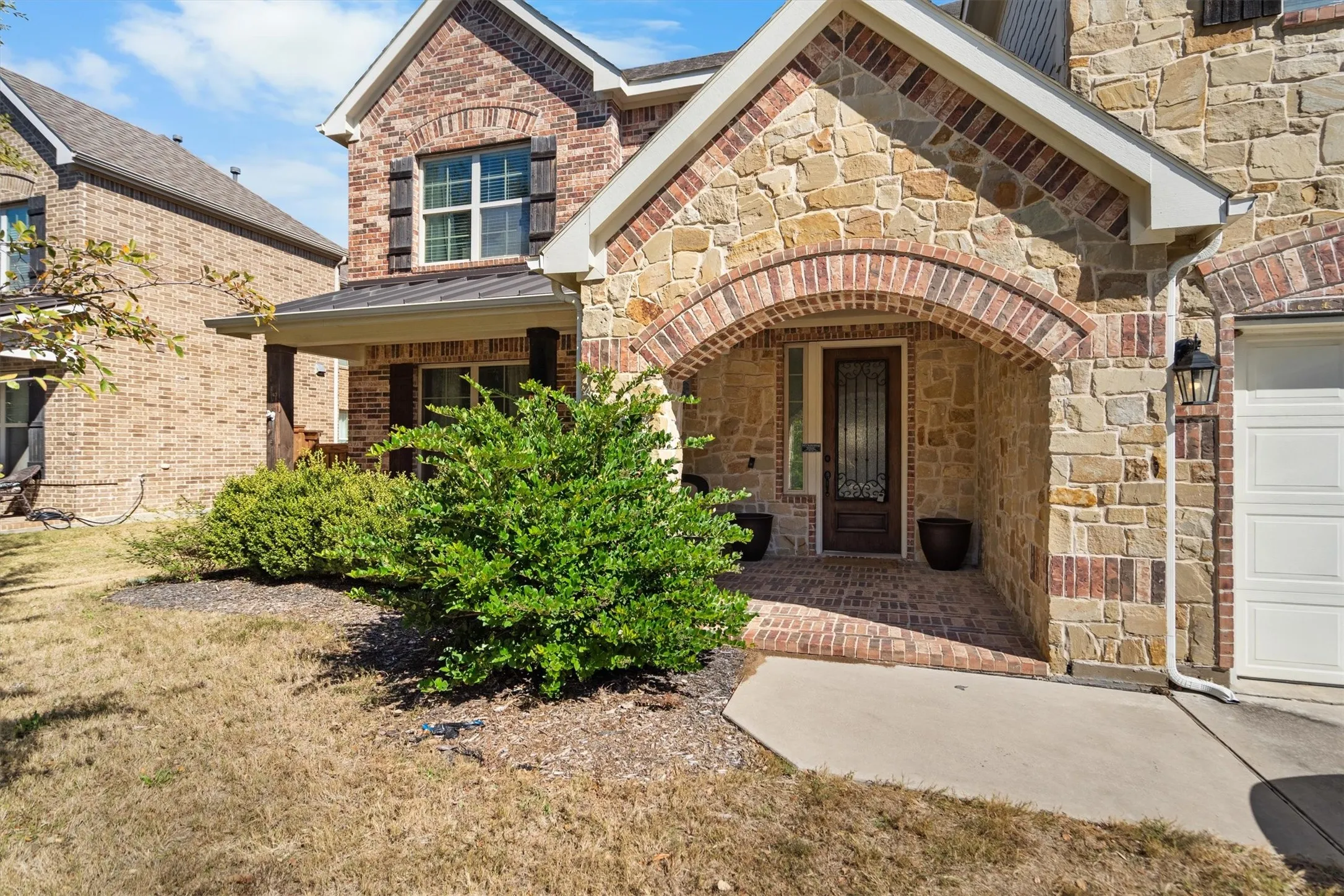 Single Family Residence For Sale in Tarrant County , 7280 Cana, Grand Prairie, Texas 75054, 5 Bedroom, 5 Bathroom, 2 Garage spaces, 4,537 Sqft, built in 2013, Preowned, Price $600,000, mls#21099681, Real Estate Agent in Grand Prairie, Homes For Sale in Tarrant county, Homes For Sale in Grand Prairie, Realtor in Grand Prairie Texas, Real Estate Brokerage Independent Realty Texas, Luminita Cordes Realtor