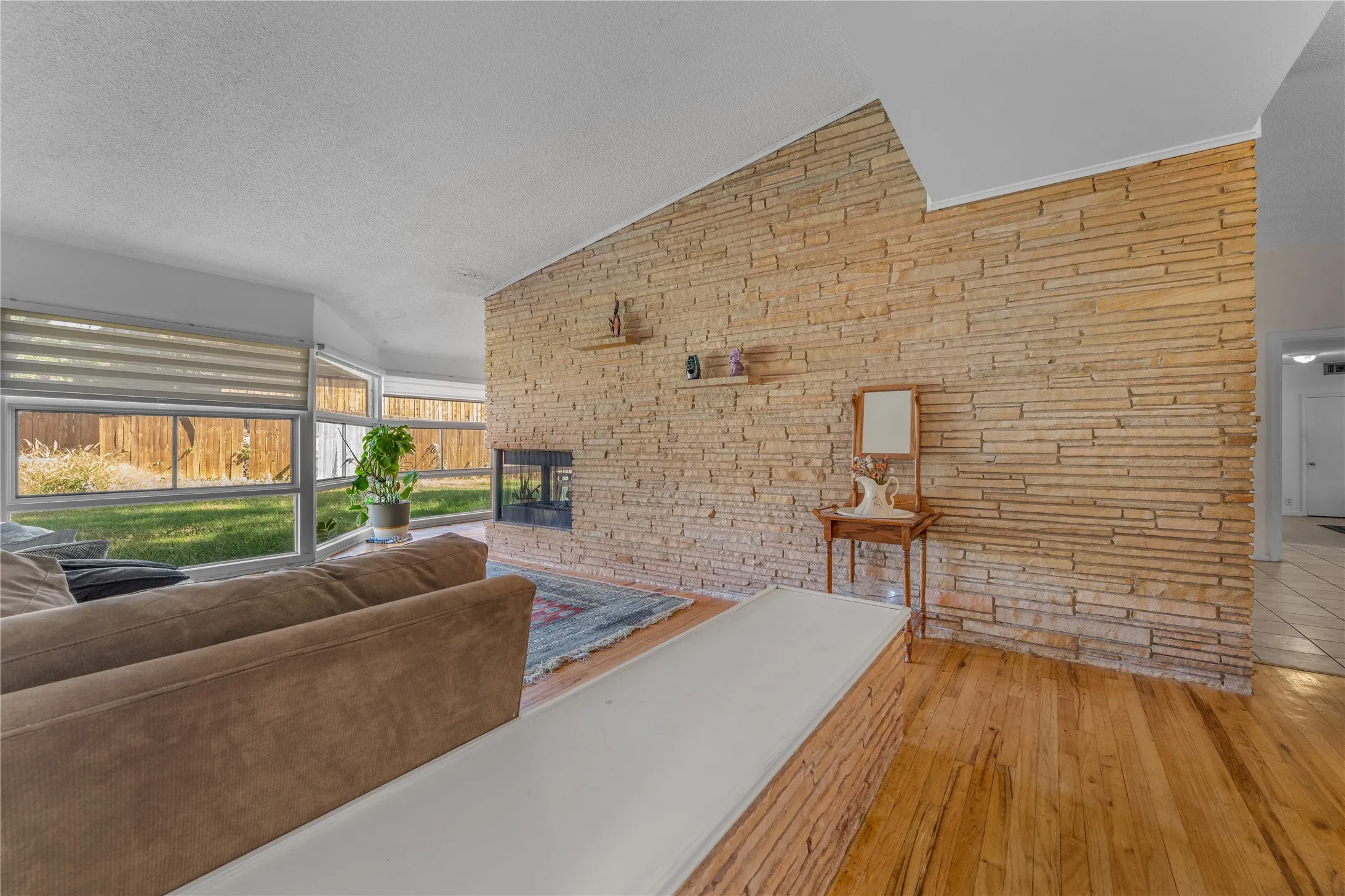 Single Family Residence For Sale in Mc Lennan County , 4337 Cedar Mountain Drive, Waco, Texas 76708, 3 Bedroom, 2 Bathroom, Garage spaces, 2,467 Sqft, built in 1956, mls#21104788, Real Estate Agent in Waco, Homes For Sale in Mc Lennan county, Homes For Sale in Waco, Realtor in Waco Texas, Real Estate Brokerage Independent Realty Texas, Luminita Cordes Realtor