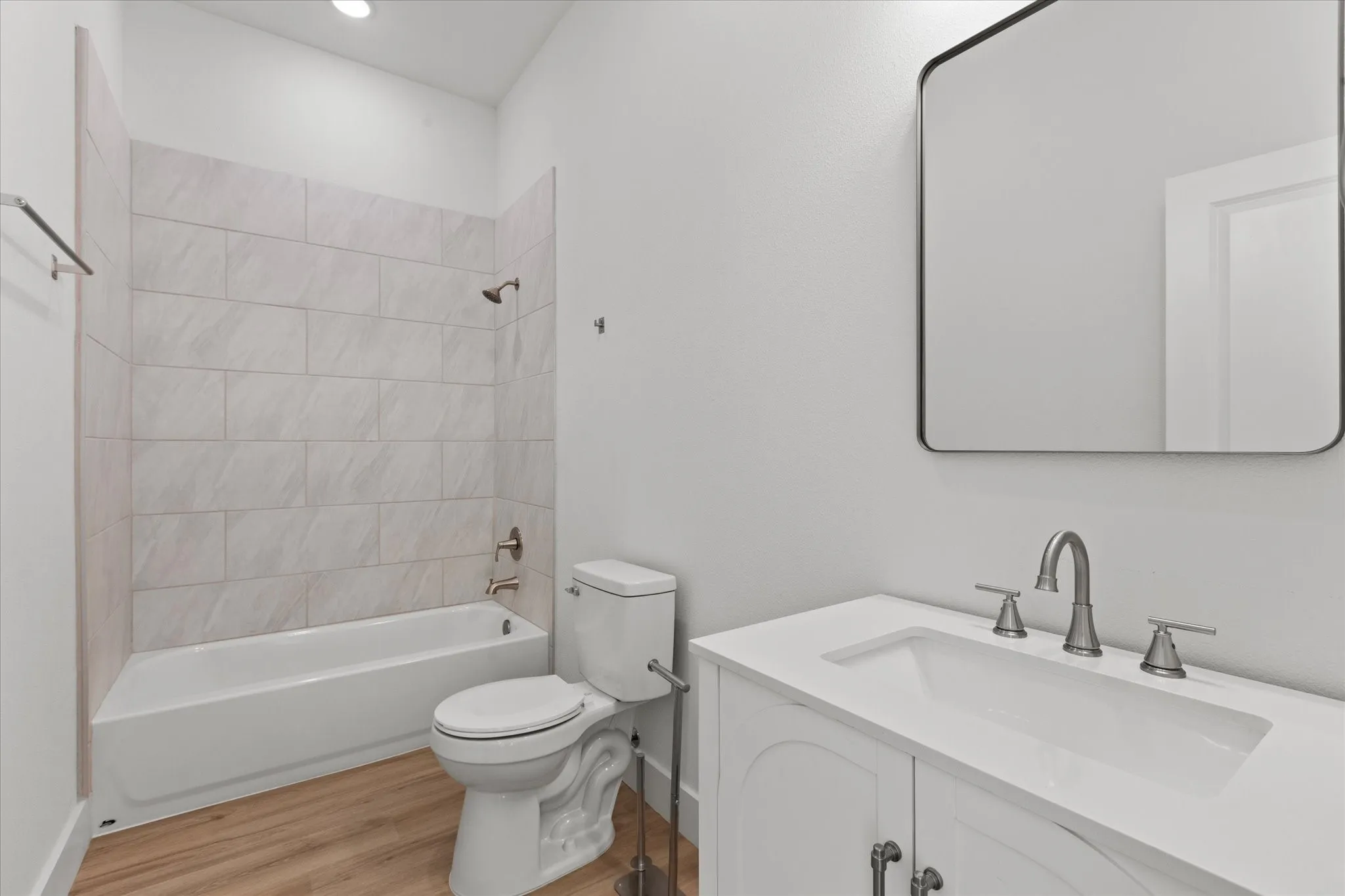 Single Family Residence For Sale in Grayson County , 919 W Day Street, Denison, Texas 75020, 3 Bedroom, 2 Bathroom, 2 Garage spaces, 1,377 Sqft, built in 2026, New Construction - Complete, mls#21105124, Real Estate Agent in Denison, Homes For Sale in Grayson county, Homes For Sale in Denison, Realtor in Denison Texas, Real Estate Brokerage Independent Realty Texas, Luminita Cordes Realtor