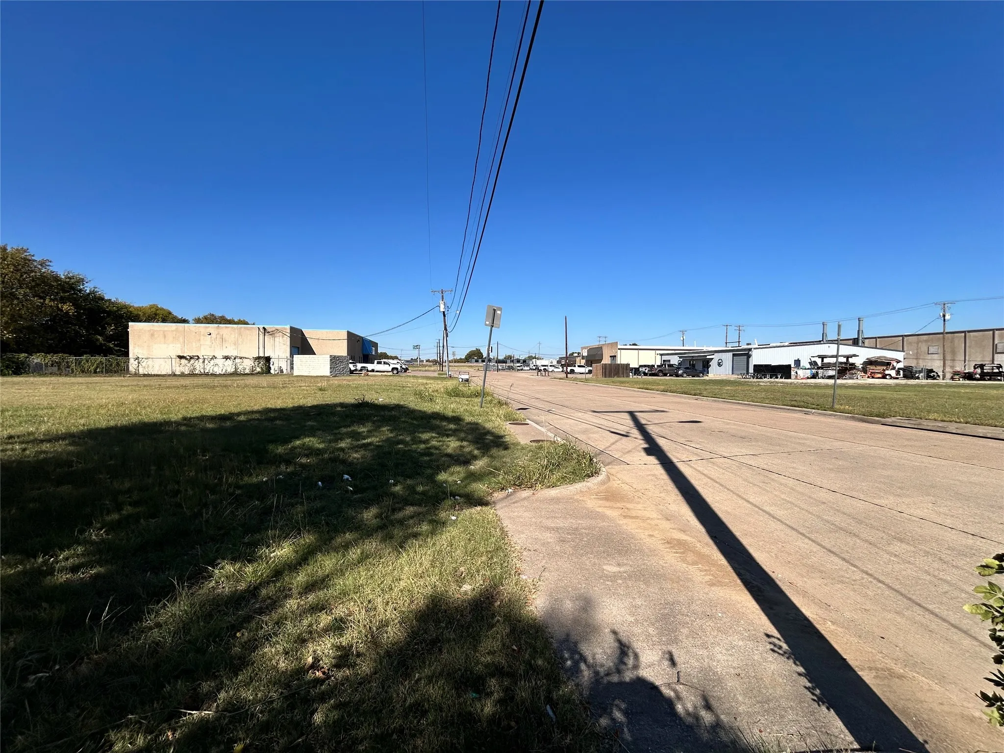 Unimproved Land For Sale in Tarrant County , 2115 Solona Street, Haltom City, Texas 76117, 0, 0, Garage spaces, 0 Sqft, built in 1987, Preowned, mls#21105675, Real Estate Agent in Haltom City, Homes For Sale in Tarrant county, Homes For Sale in Haltom City, Realtor in Haltom City Texas, Real Estate Brokerage Independent Realty Texas, Luminita Cordes Realtor