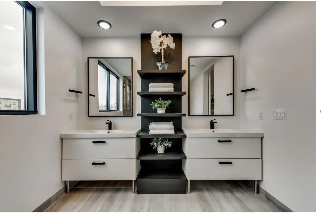 Single Family Residence For Sale in Dallas County , 4575 Virginia Avenue, Dallas, Texas 75204, 2 Bedroom, 3 Bathroom, 2 Garage spaces, 1,846 Sqft, built in 2018, Preowned, mls#21104907, Real Estate Agent in Dallas, Homes For Sale in Dallas county, Homes For Sale in Dallas, Realtor in Dallas Texas, Real Estate Brokerage Independent Realty Texas, Luminita Cordes Realtor