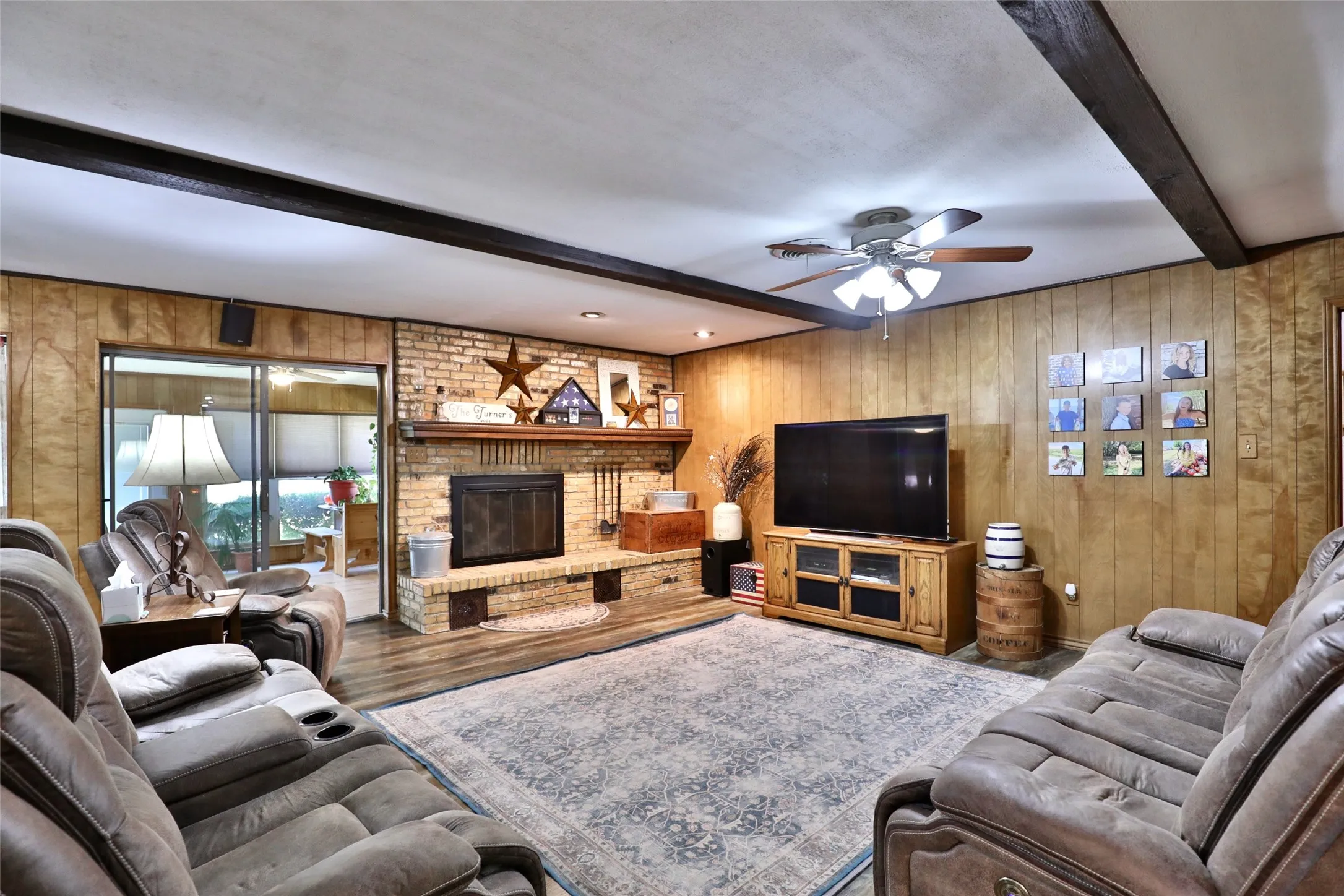 Single Family Residence For Sale in Taylor County , 448 Elmdale Road S, Abilene, Texas 79602, 3 Bedroom, 2 Bathroom, 4 Garage spaces, 2,782 Sqft, built in 1980, Preowned, mls#21105709, Real Estate Agent in Abilene, Homes For Sale in Taylor county, Homes For Sale in Abilene, Realtor in Abilene Texas, Real Estate Brokerage Independent Realty Texas, Luminita Cordes Realtor