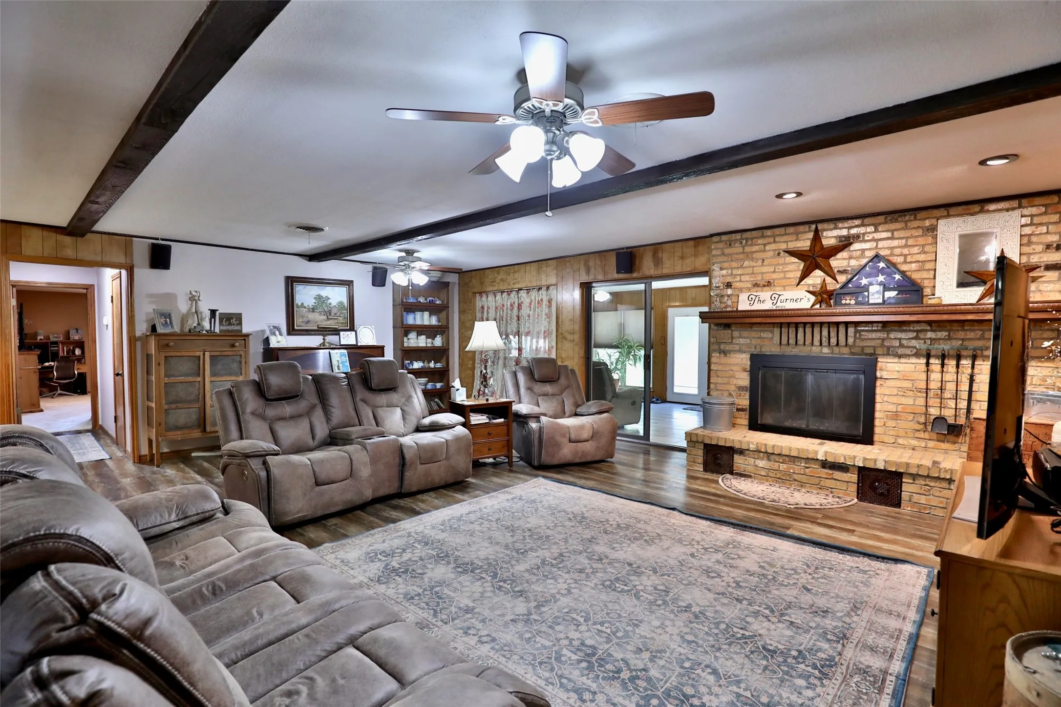 Single Family Residence For Sale in Taylor County , 448 Elmdale Road S, Abilene, Texas 79602, 3 Bedroom, 2 Bathroom, 4 Garage spaces, 2,782 Sqft, built in 1980, Preowned, mls#21105709, Real Estate Agent in Abilene, Homes For Sale in Taylor county, Homes For Sale in Abilene, Realtor in Abilene Texas, Real Estate Brokerage Independent Realty Texas, Luminita Cordes Realtor