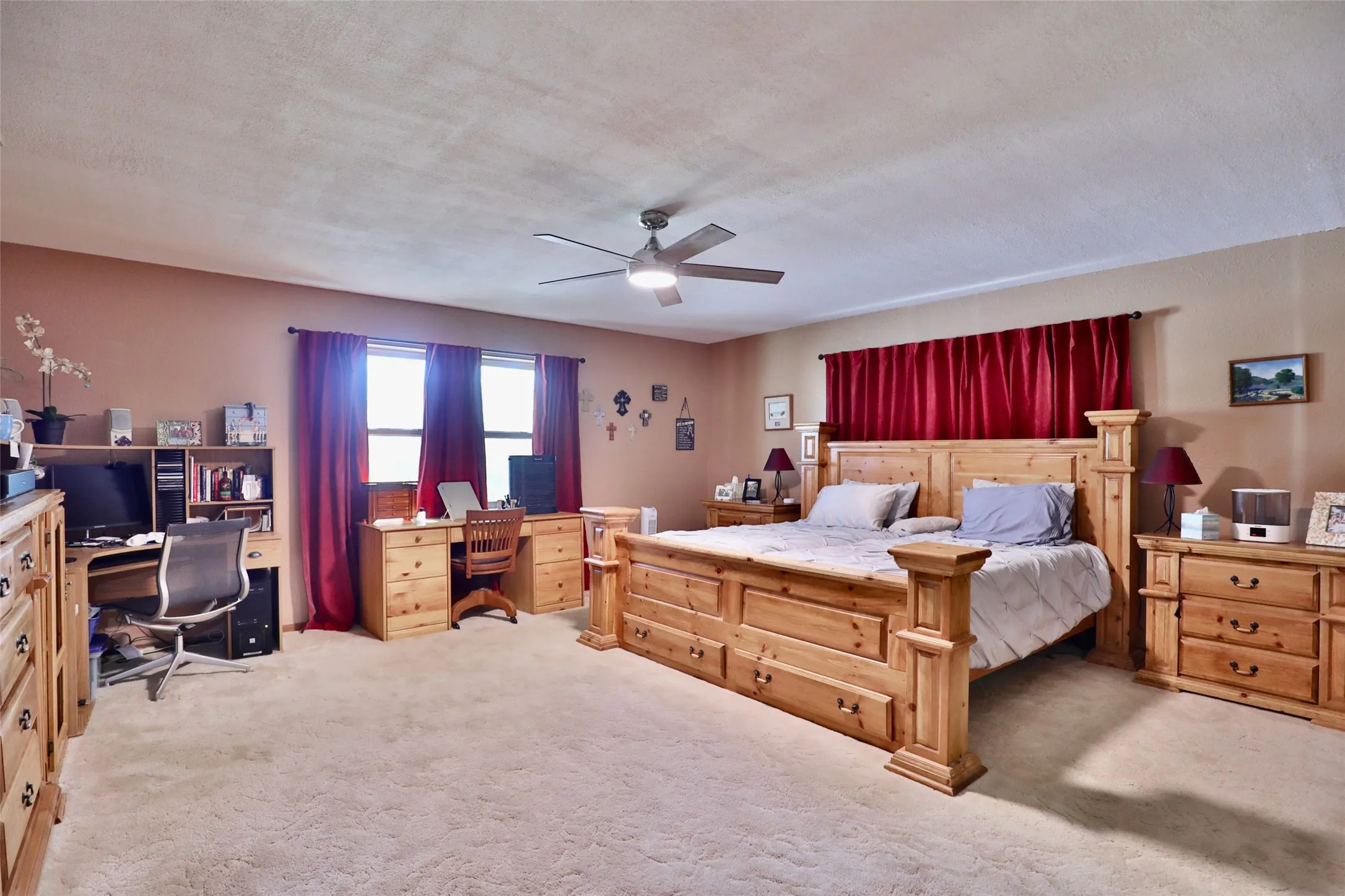 Single Family Residence For Sale in Taylor County , 448 Elmdale Road S, Abilene, Texas 79602, 3 Bedroom, 2 Bathroom, 4 Garage spaces, 2,782 Sqft, built in 1980, Preowned, mls#21105709, Real Estate Agent in Abilene, Homes For Sale in Taylor county, Homes For Sale in Abilene, Realtor in Abilene Texas, Real Estate Brokerage Independent Realty Texas, Luminita Cordes Realtor