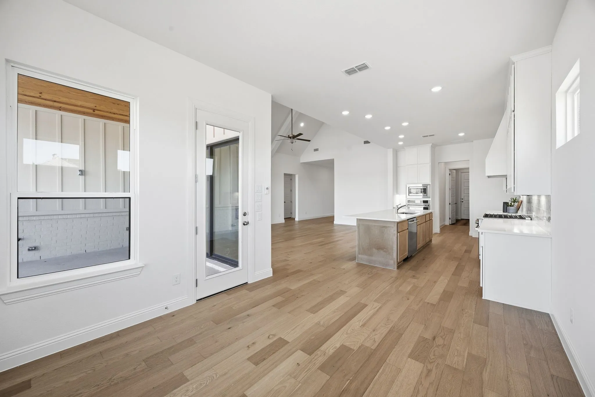 Single Family Residence For Sale in Collin County , 2732 Dunnet Drive, Celina, Texas 75009, 4 Bedroom, 3 Bathroom, 3 Garage spaces, 3,001 Sqft, built in 2025, New Construction - Complete, mls#21105958, Real Estate Agent in Celina, Homes For Sale in Collin county, Homes For Sale in Celina, Realtor in Celina Texas, Real Estate Brokerage Independent Realty Texas, Luminita Cordes Realtor