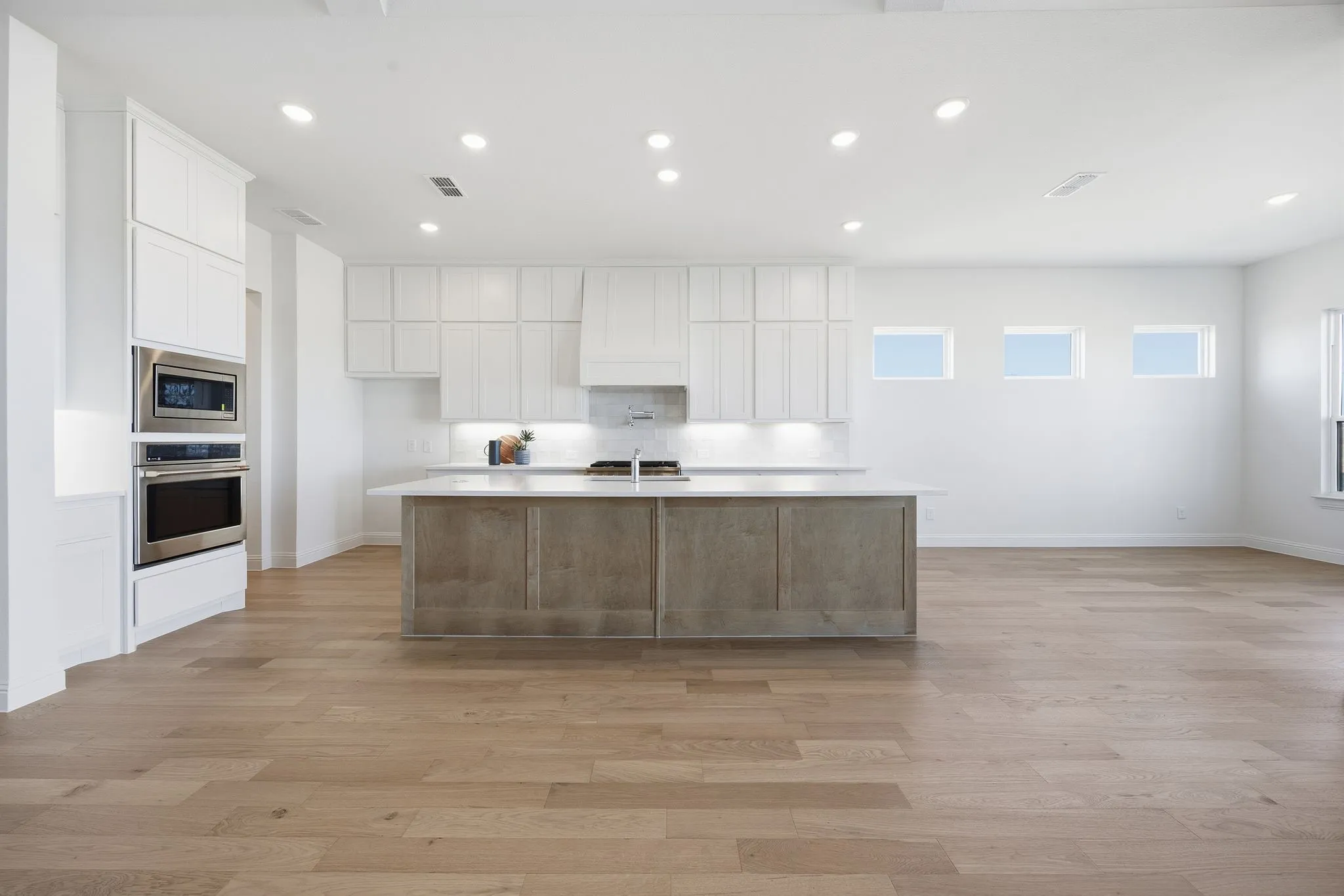 Single Family Residence For Sale in Collin County , 2732 Dunnet Drive, Celina, Texas 75009, 4 Bedroom, 3 Bathroom, 3 Garage spaces, 3,001 Sqft, built in 2025, New Construction - Complete, mls#21105958, Real Estate Agent in Celina, Homes For Sale in Collin county, Homes For Sale in Celina, Realtor in Celina Texas, Real Estate Brokerage Independent Realty Texas, Luminita Cordes Realtor