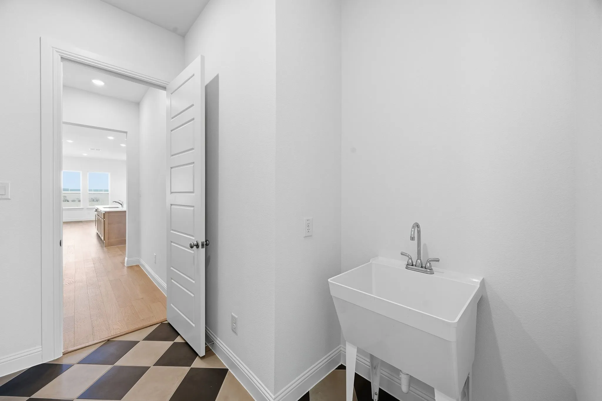 Single Family Residence For Sale in Collin County , 2732 Dunnet Drive, Celina, Texas 75009, 4 Bedroom, 3 Bathroom, 3 Garage spaces, 3,001 Sqft, built in 2025, New Construction - Complete, mls#21105958, Real Estate Agent in Celina, Homes For Sale in Collin county, Homes For Sale in Celina, Realtor in Celina Texas, Real Estate Brokerage Independent Realty Texas, Luminita Cordes Realtor