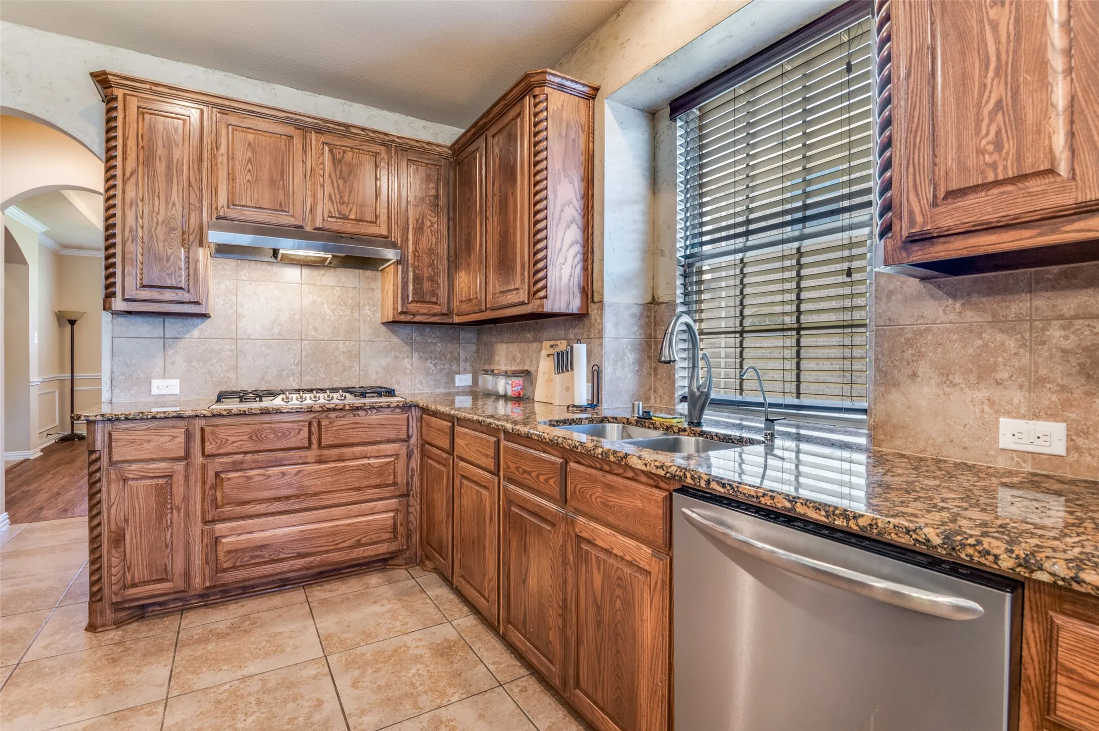 Single Family Residence For Sale in Dallas County , 1512 Ruffian Road, De Soto, Texas 75115, 4 Bedroom, 4 Bathroom, 3 Garage spaces, 3,389 Sqft, built in 2015, mls#21100753, Real Estate Agent in De Soto, Homes For Sale in Dallas county, Homes For Sale in De Soto, Realtor in De Soto Texas, Real Estate Brokerage Independent Realty Texas, Luminita Cordes Realtor