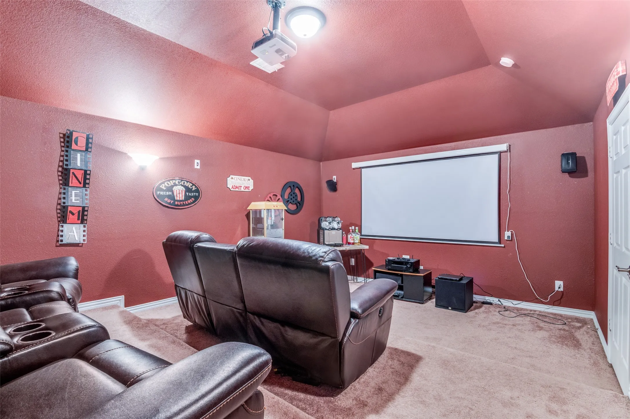 Single Family Residence For Sale in Dallas County , 1512 Ruffian Road, De Soto, Texas 75115, 4 Bedroom, 4 Bathroom, 3 Garage spaces, 3,389 Sqft, built in 2015, mls#21100753, Real Estate Agent in De Soto, Homes For Sale in Dallas county, Homes For Sale in De Soto, Realtor in De Soto Texas, Real Estate Brokerage Independent Realty Texas, Luminita Cordes Realtor