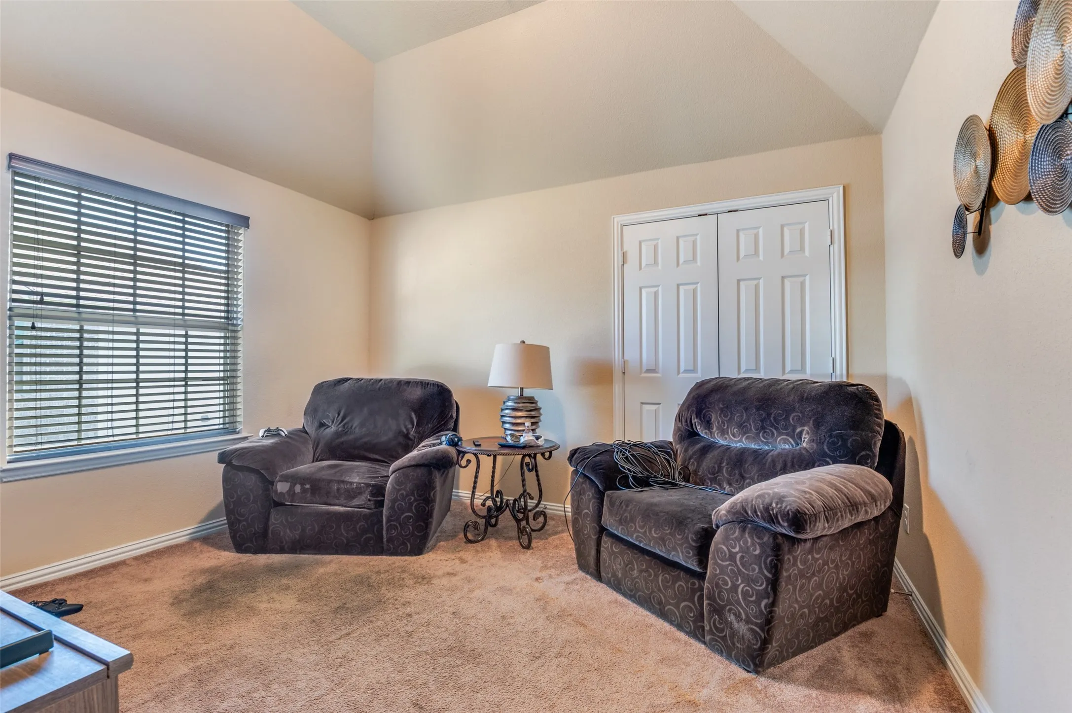 Single Family Residence For Sale in Dallas County , 1512 Ruffian Road, De Soto, Texas 75115, 4 Bedroom, 4 Bathroom, 3 Garage spaces, 3,389 Sqft, built in 2015, mls#21100753, Real Estate Agent in De Soto, Homes For Sale in Dallas county, Homes For Sale in De Soto, Realtor in De Soto Texas, Real Estate Brokerage Independent Realty Texas, Luminita Cordes Realtor
