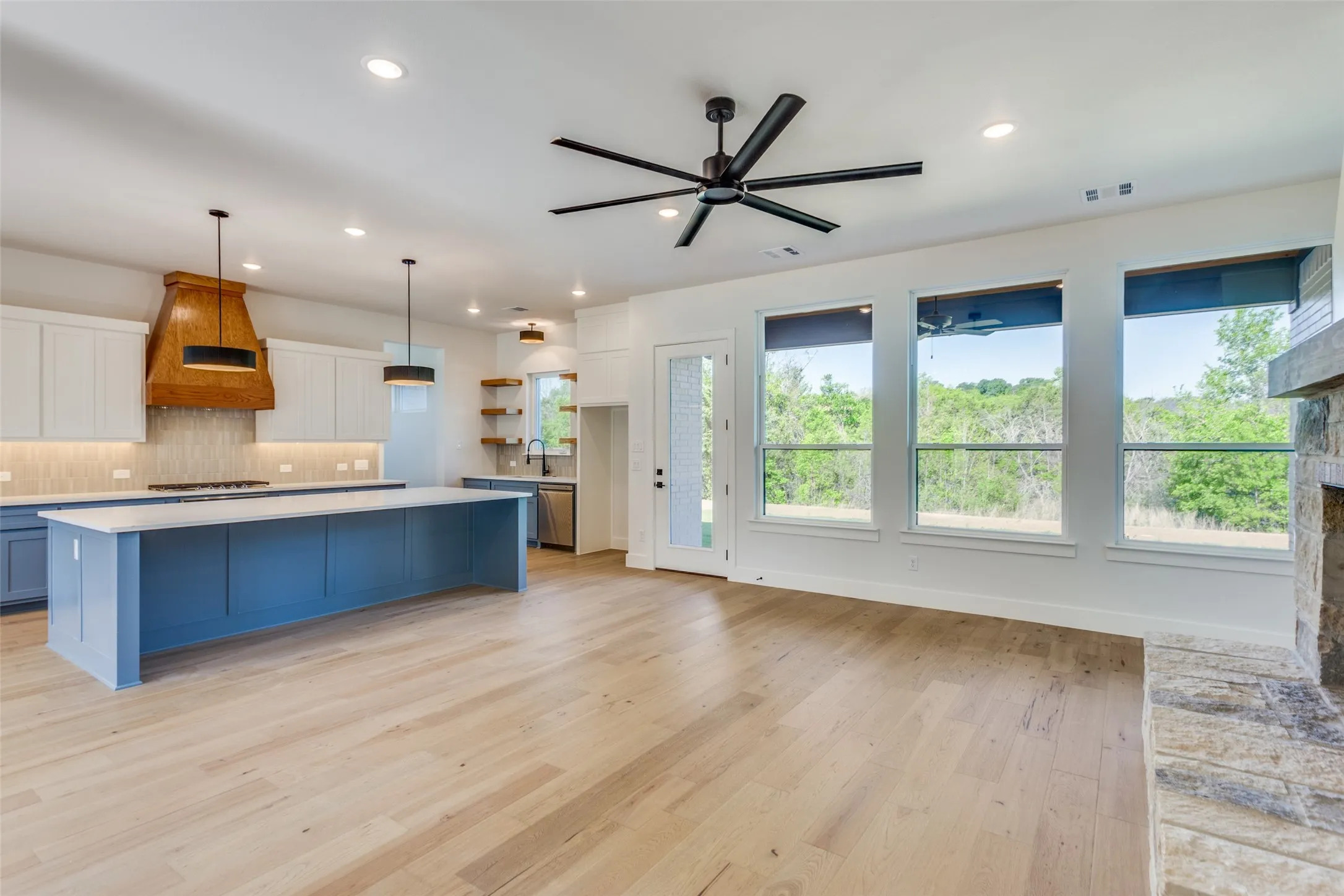 Single Family Residence For Sale in Parker County , 505 Aermotor Loop, Weatherford, Texas 76085, 4 Bedrooms, 4 Bathrooms, 2 Garage spaces, 2,694 Sqft, built in 2025, New Construction - Incomplete, Price $627,800, mls#21106121, Real Estate Agent in Weatherford, Homes For Sale in Parker county, Homes For Sale in Weatherford, Realtor in Weatherford Texas, Real Estate Brokerage Independent Realty Texas, Luminita Cordes Realtor